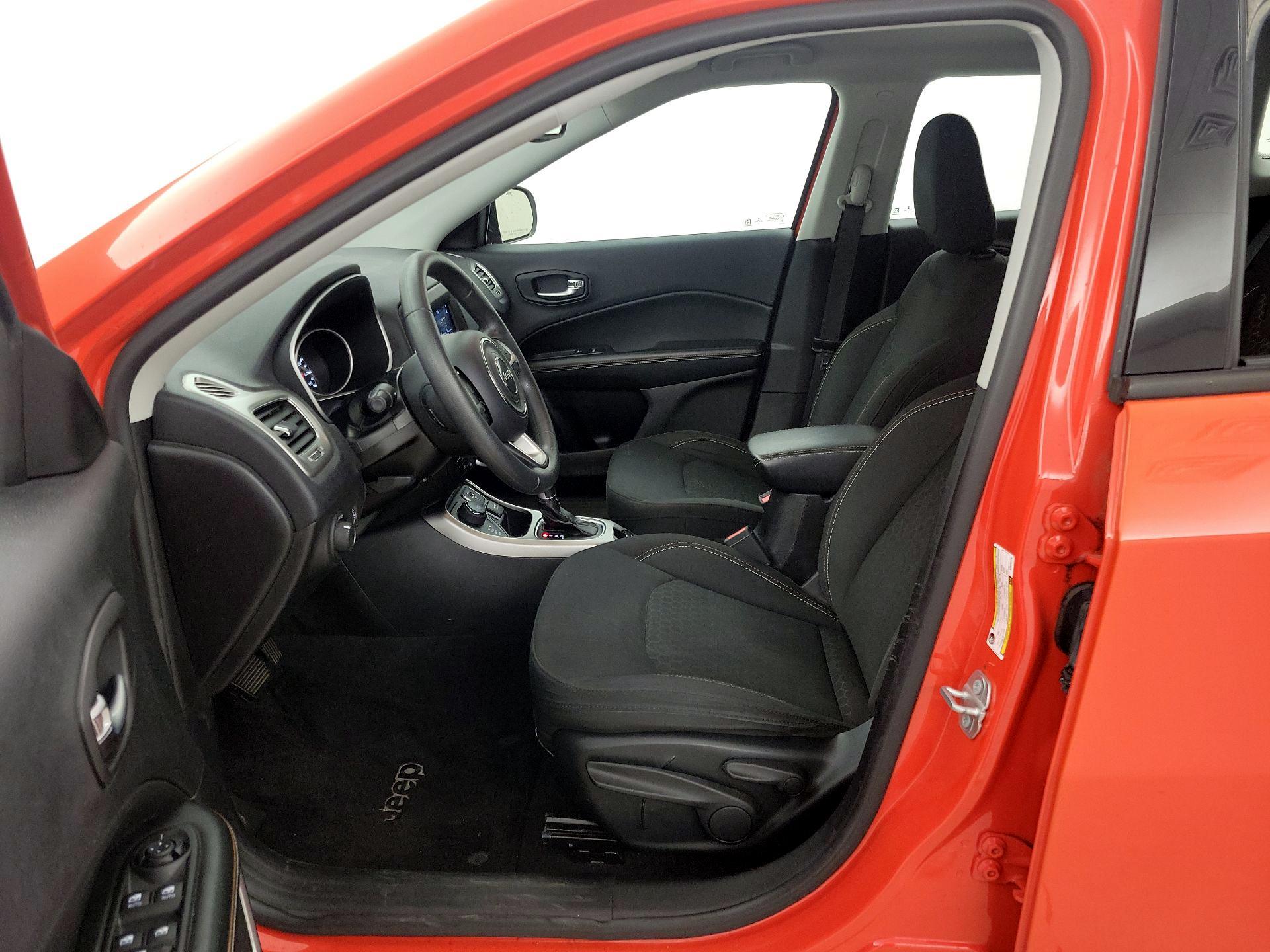 Thumbnail: 2019 Jeep Compass - 11