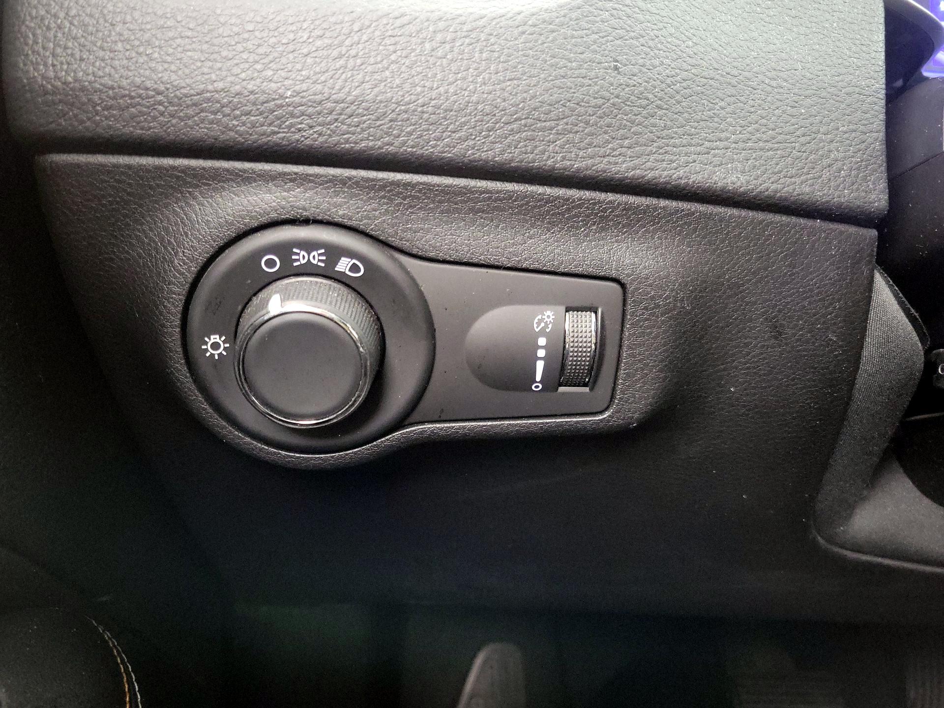 Thumbnail: 2019 Jeep Compass - 13