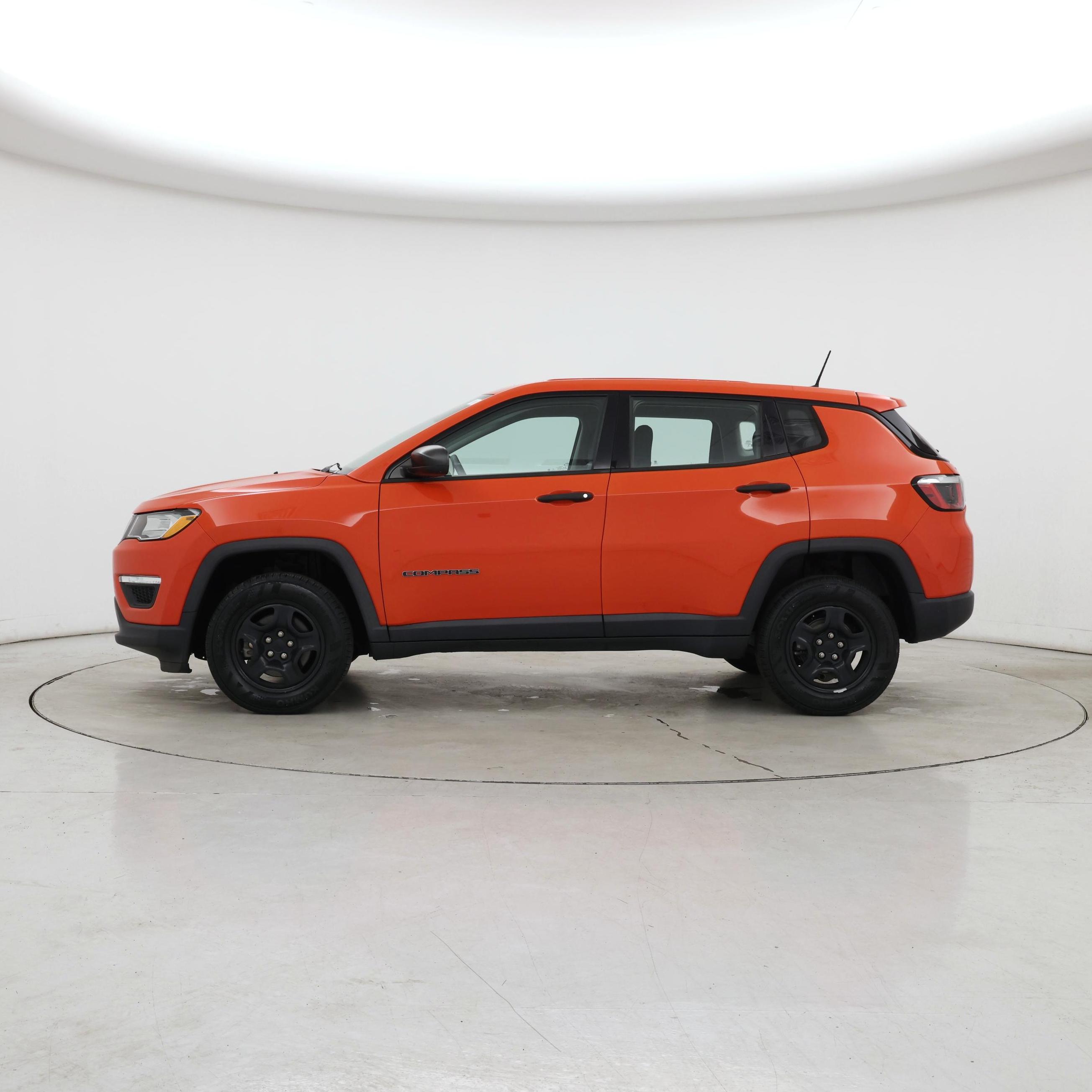 Thumbnail: 2019 Jeep Compass - 3