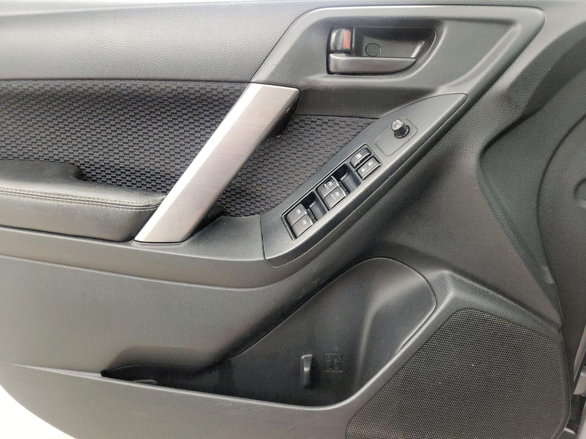 Thumbnail: 2017 Subaru Forester - 12