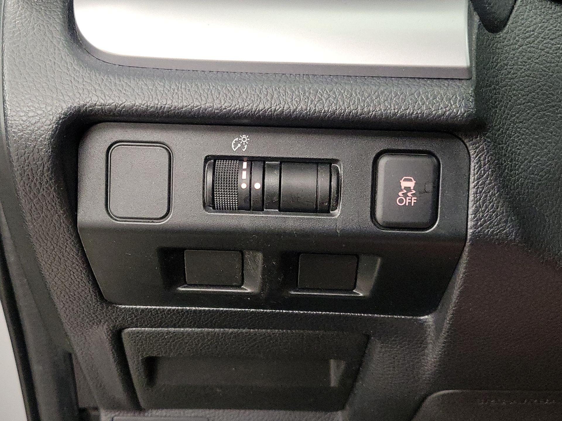 Thumbnail: 2017 Subaru Forester - 13