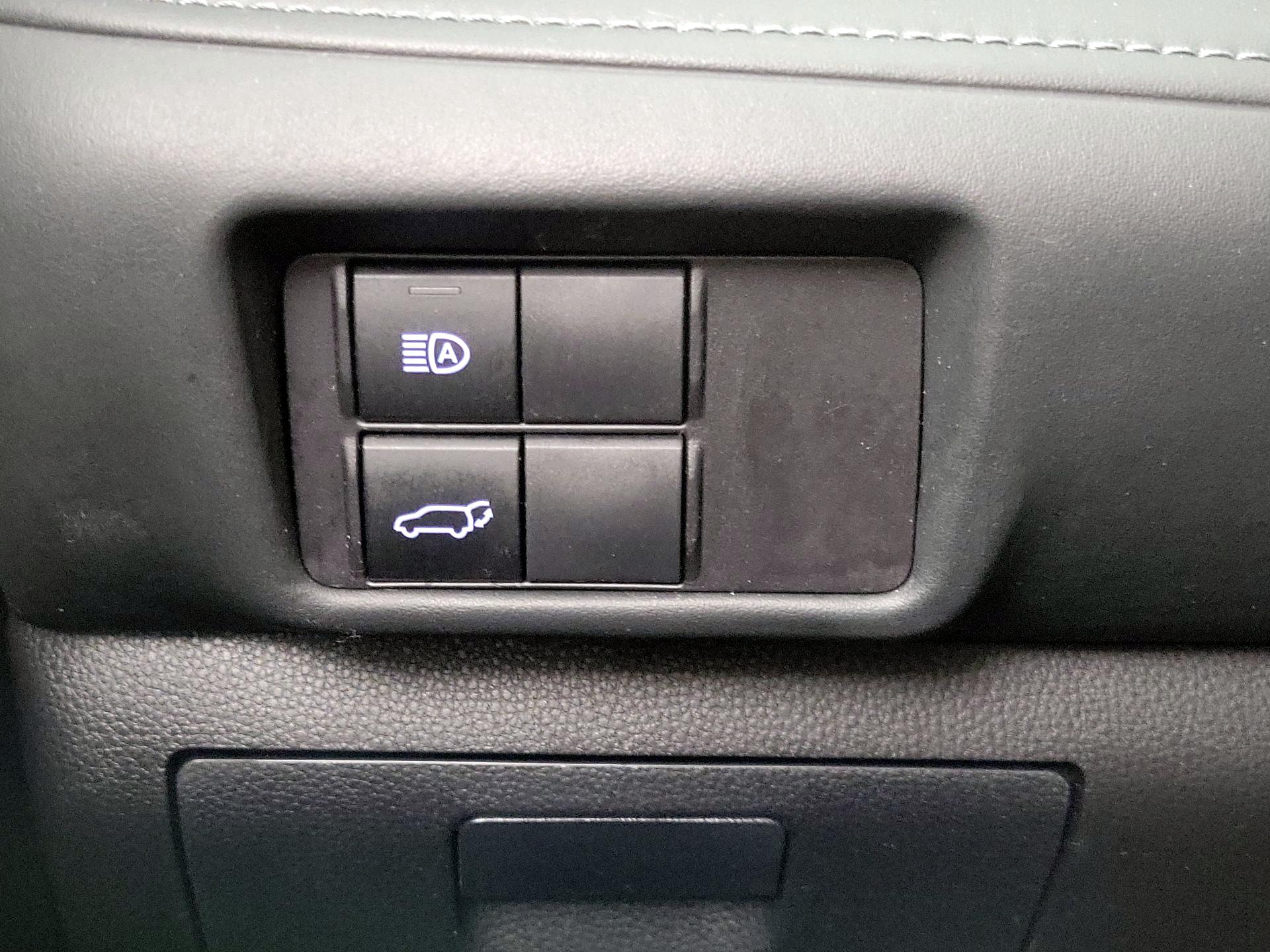 Thumbnail: 2022 Toyota Highlander - 13