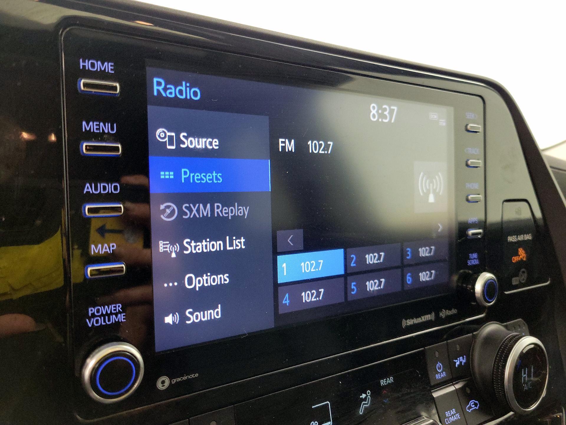 Thumbnail: 2022 Toyota Highlander - 15