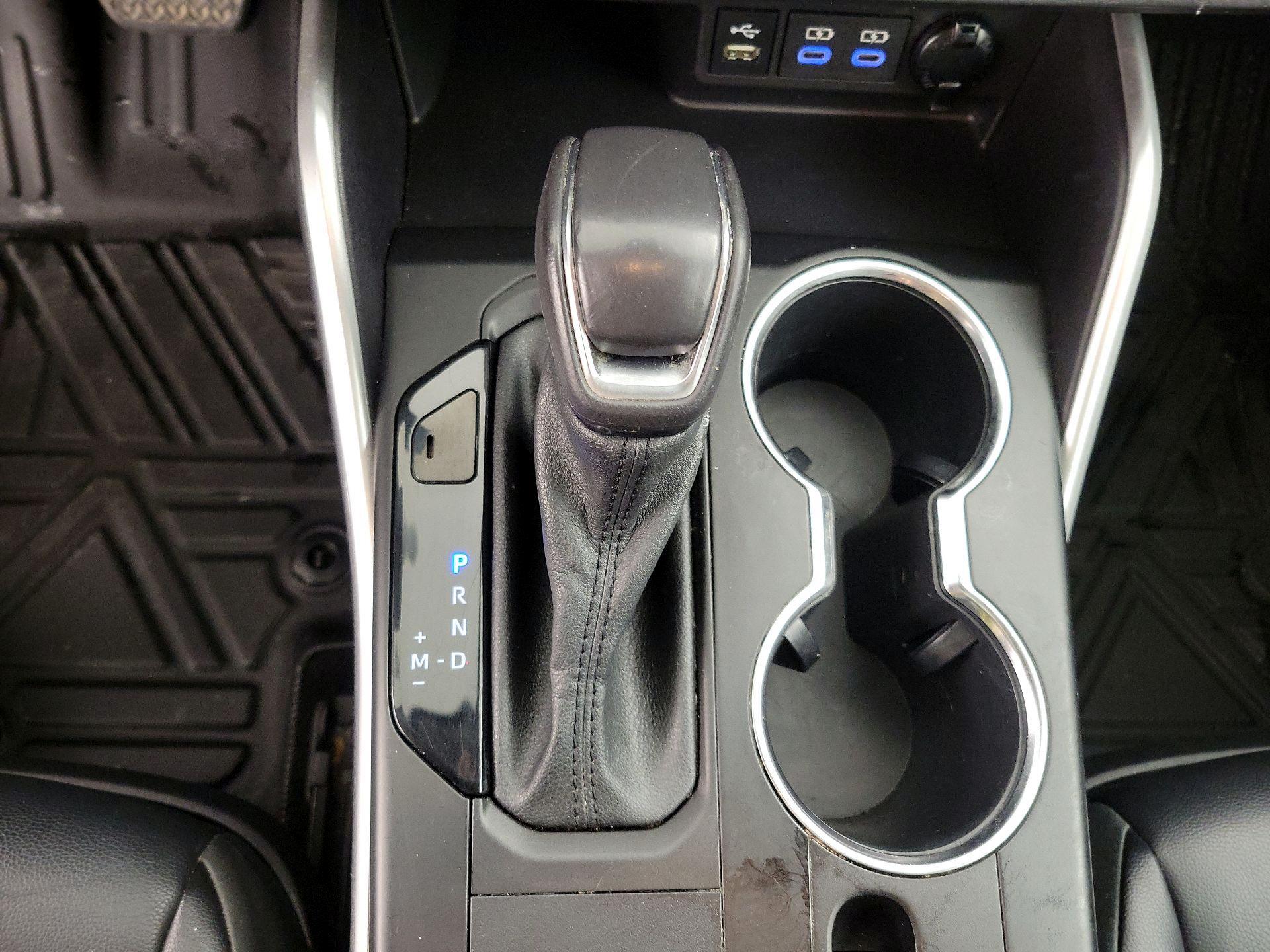 Thumbnail: 2022 Toyota Highlander - 17