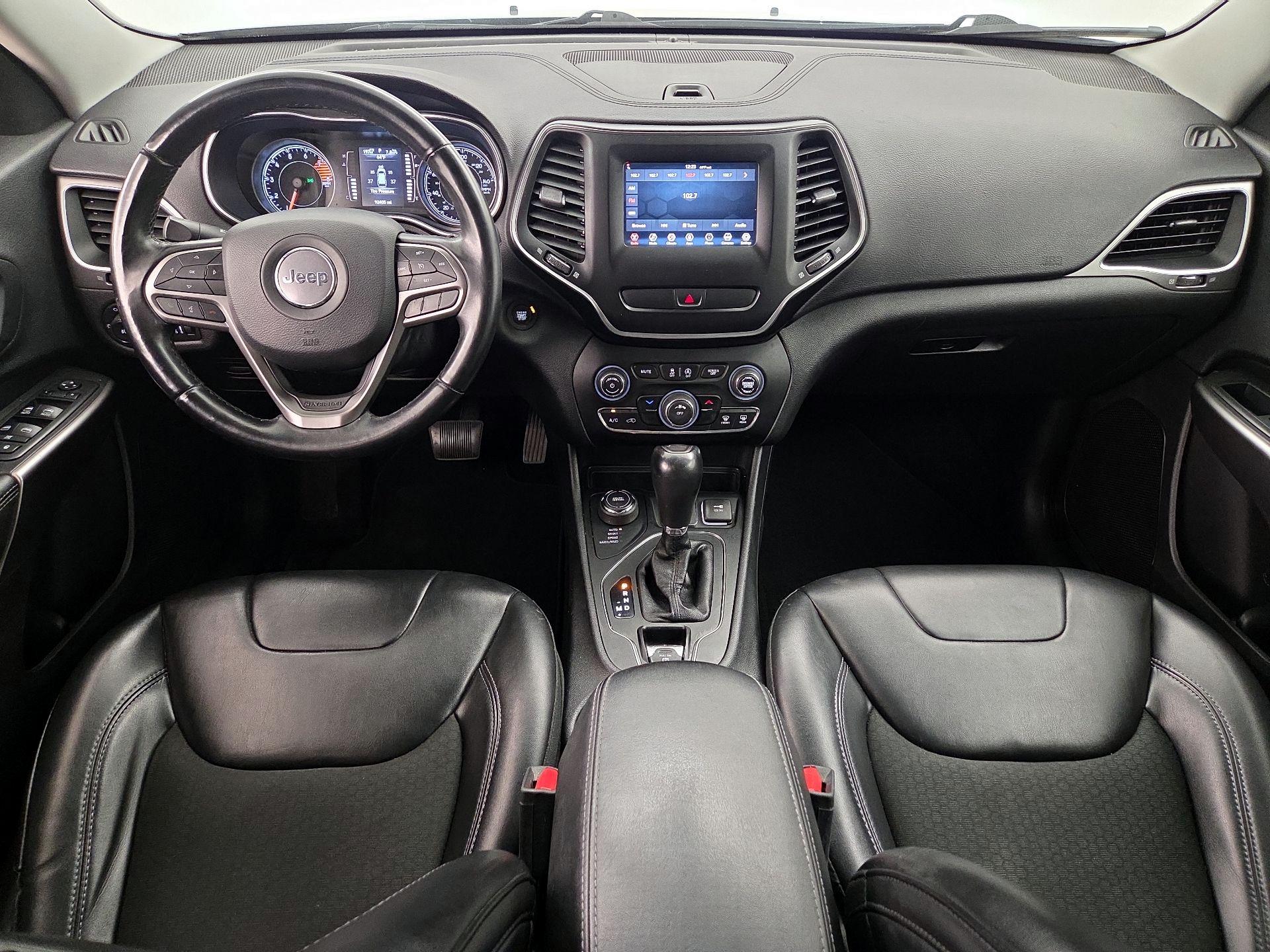 Thumbnail: 2019 Jeep Cherokee - 9