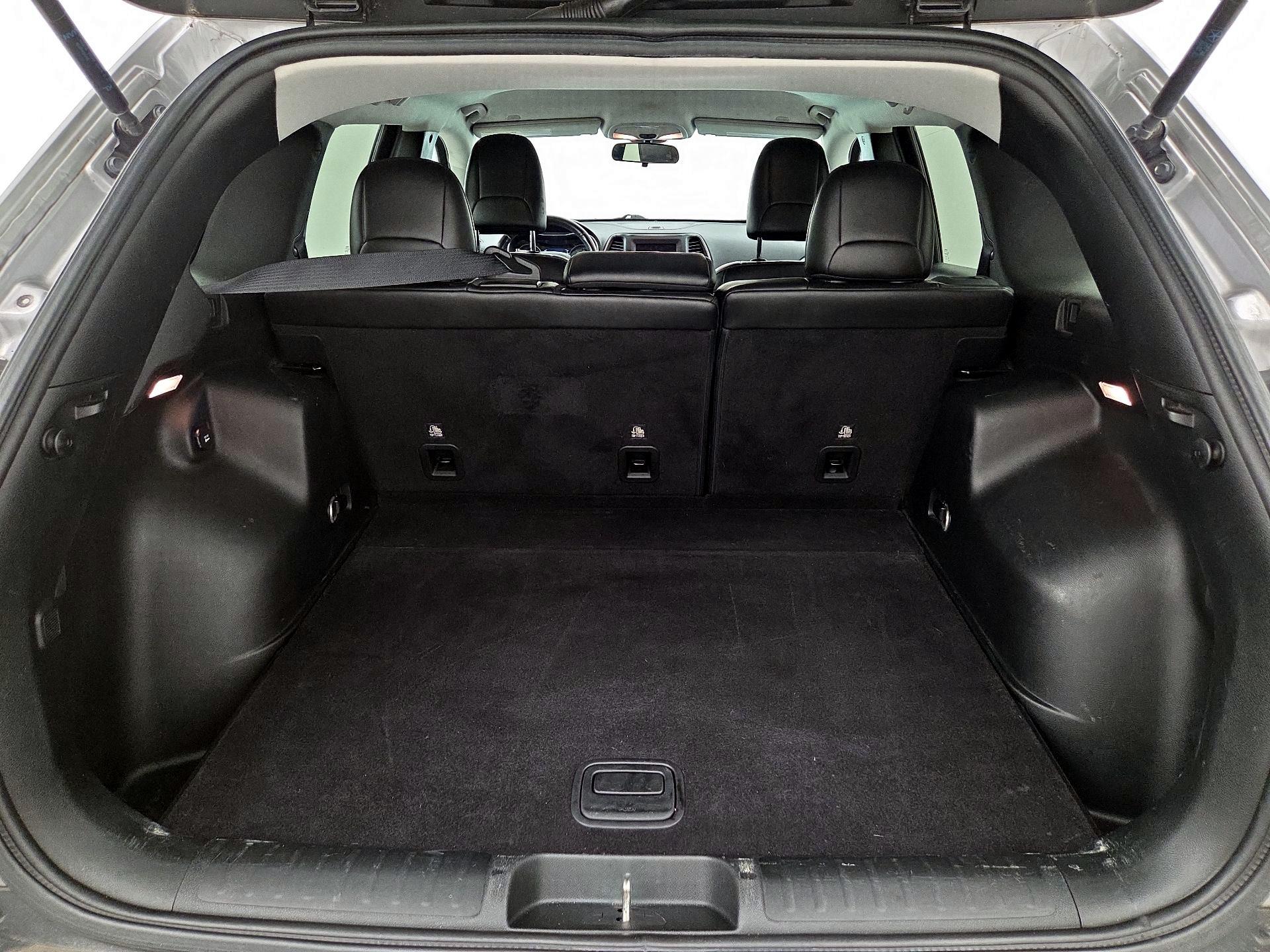 Thumbnail: 2019 Jeep Cherokee - 20