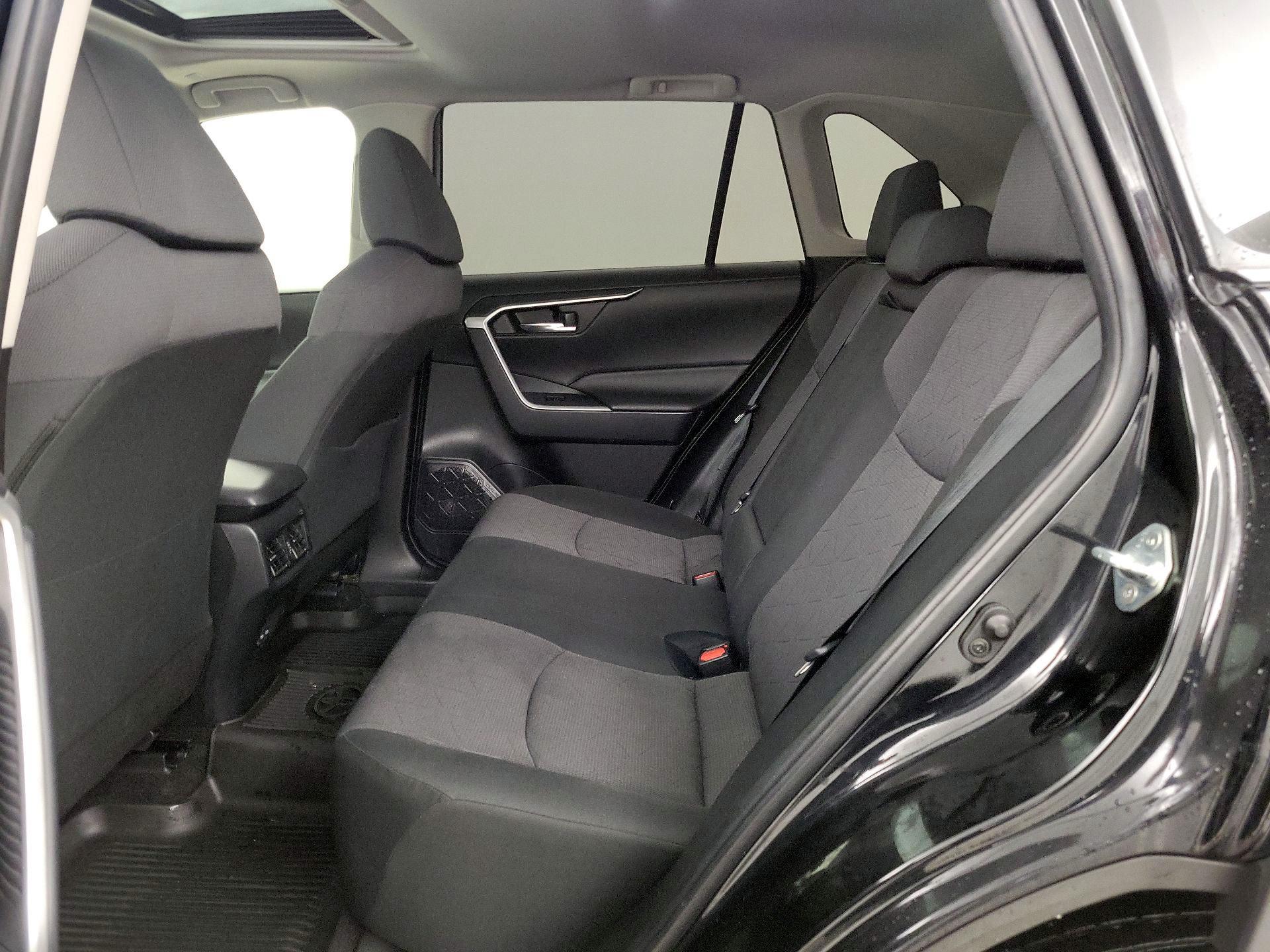 Thumbnail: 2023 Toyota RAV4 - 20