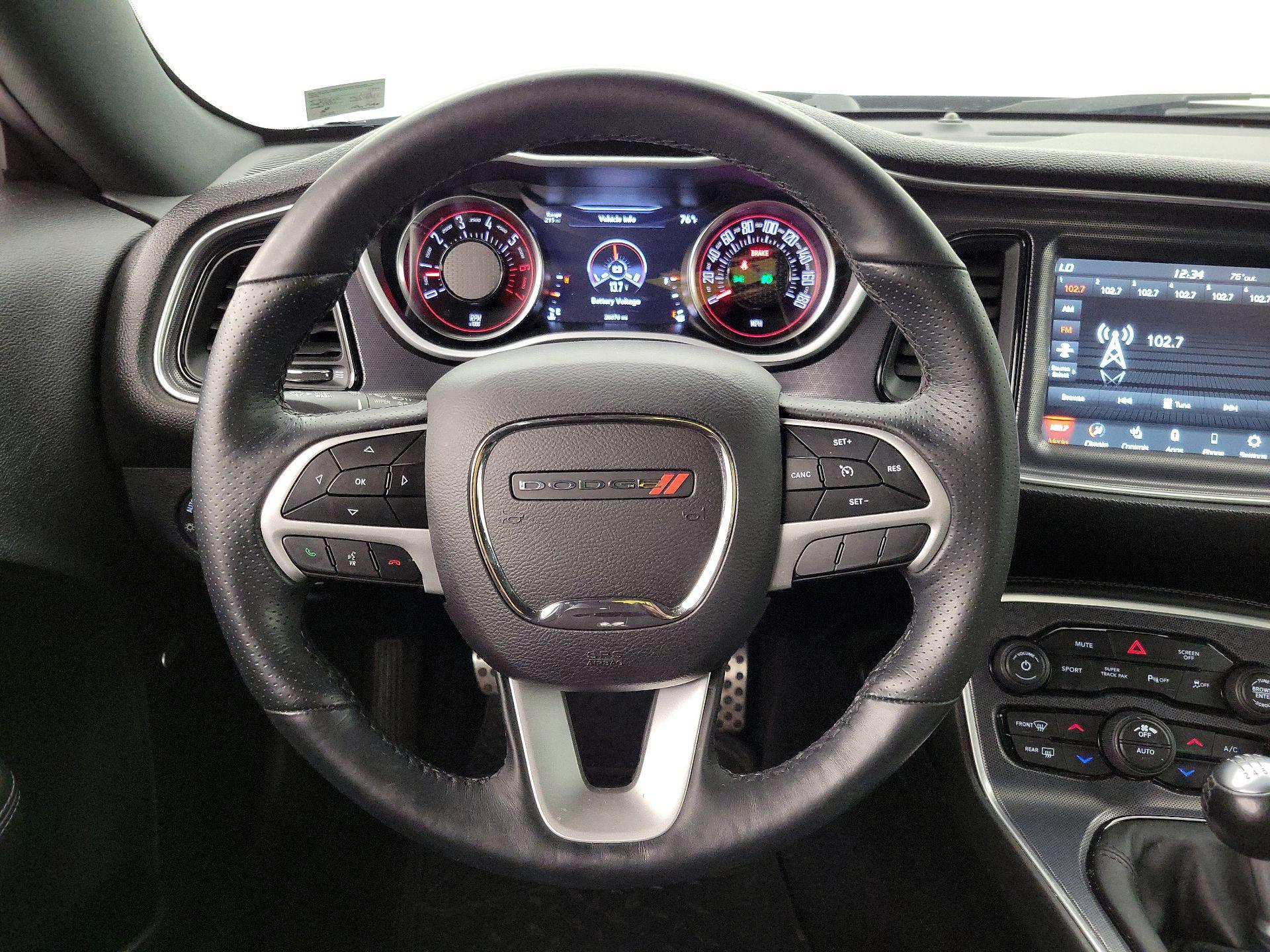 Thumbnail: 2018 Dodge Challenger - 10