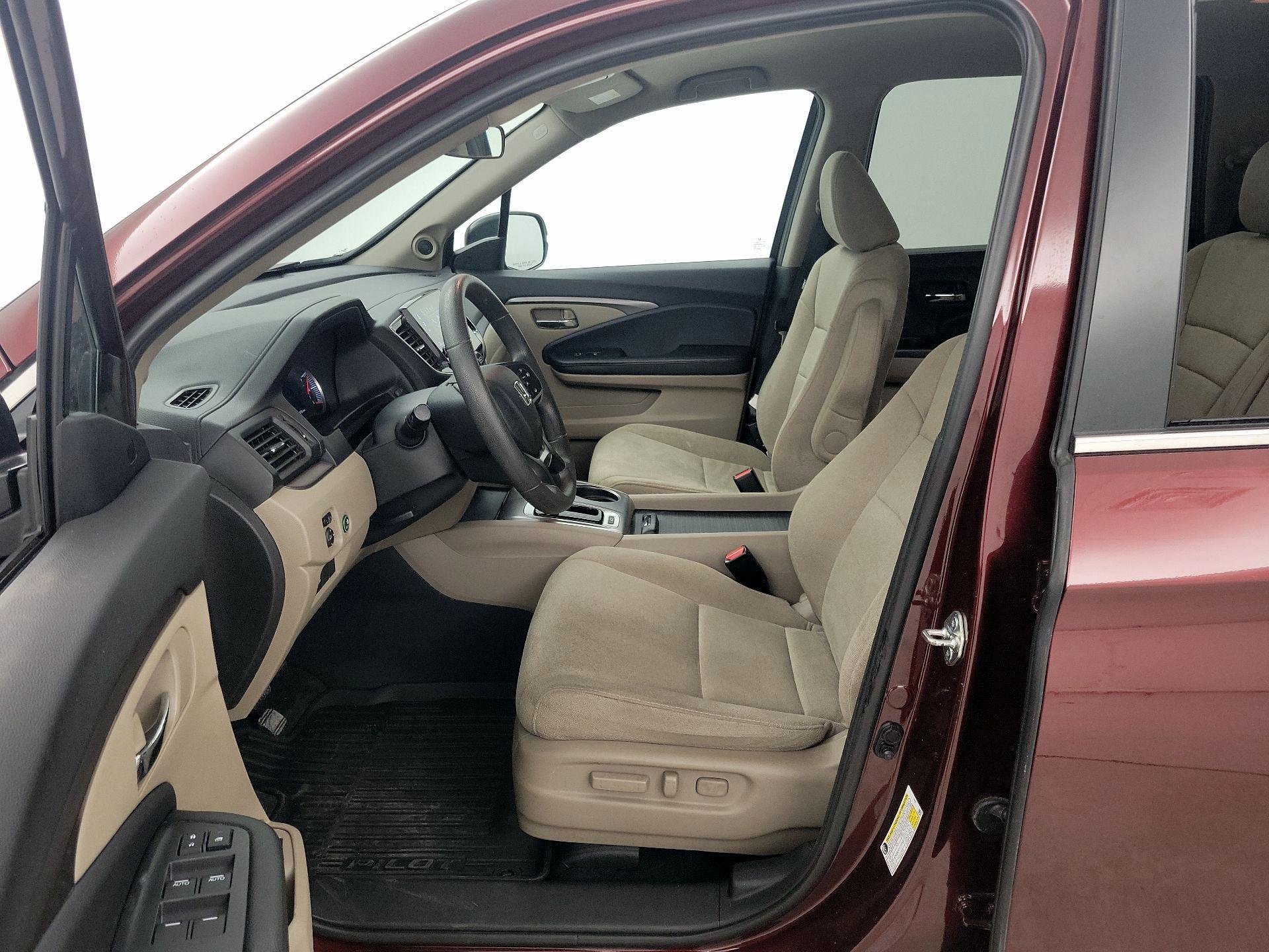 Thumbnail: 2019 Honda Pilot - 11