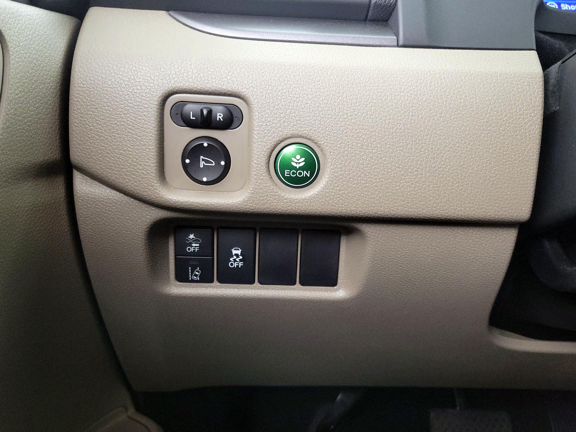 Thumbnail: 2019 Honda Pilot - 13