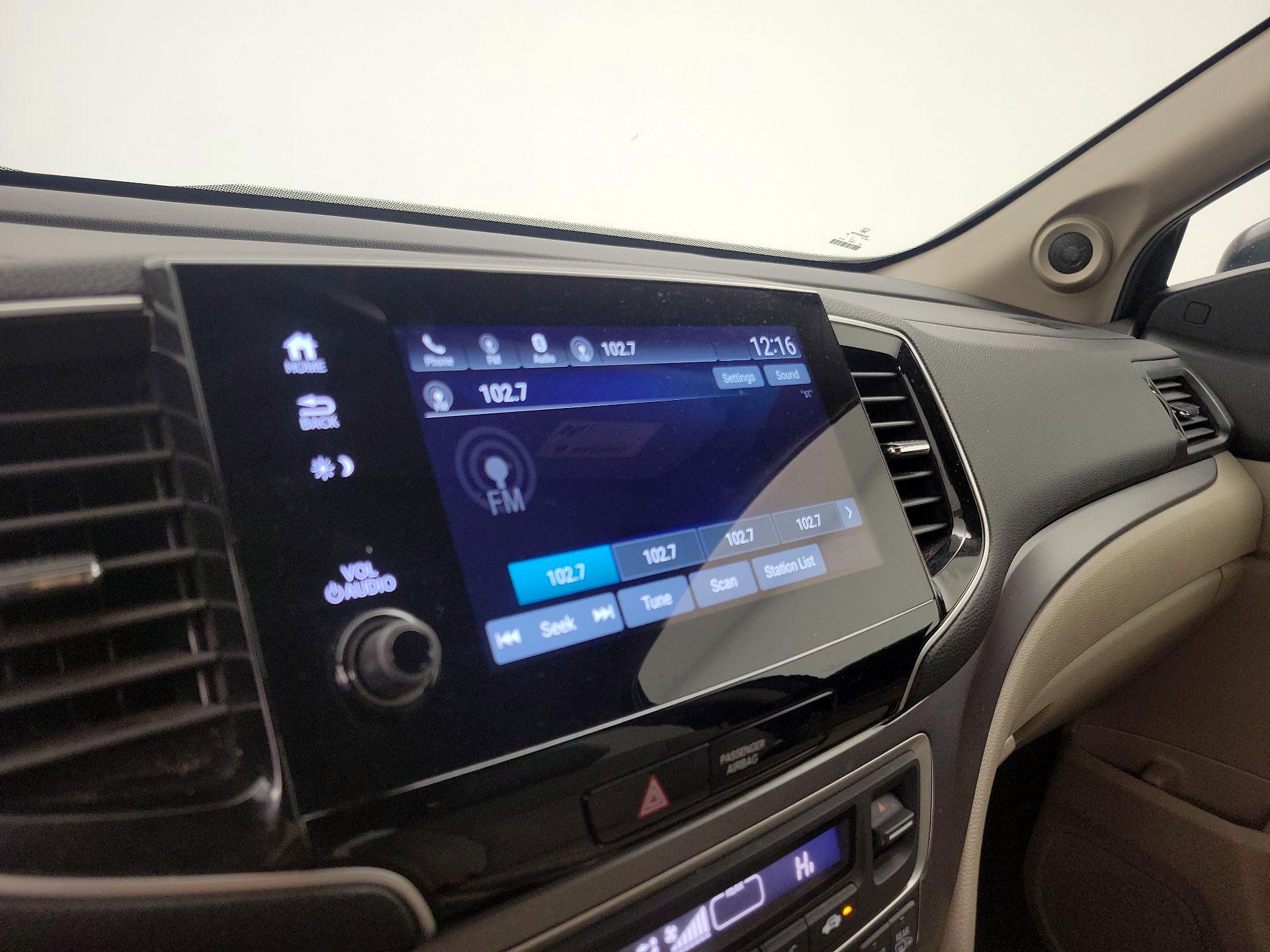 Thumbnail: 2019 Honda Pilot - 15