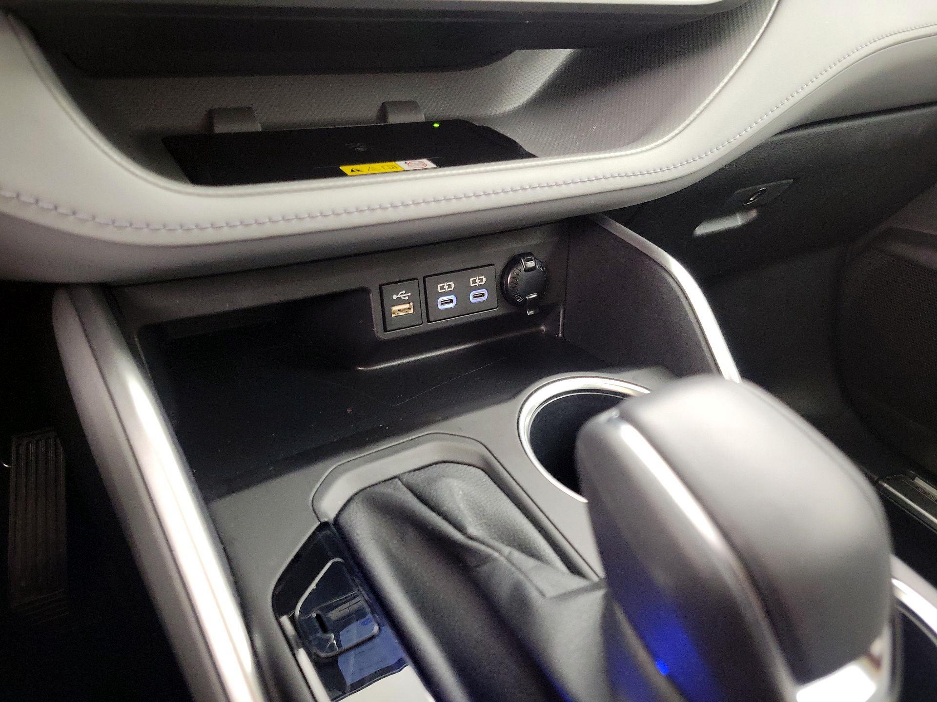 Thumbnail: 2023 Toyota Highlander - 18