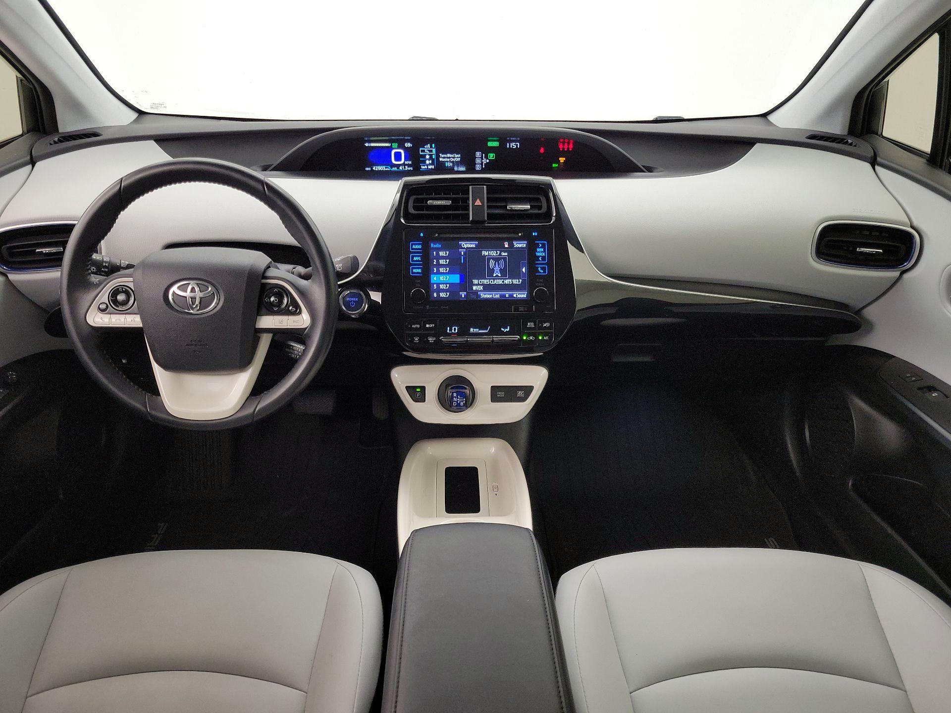 Thumbnail: 2017 Toyota Prius - 9