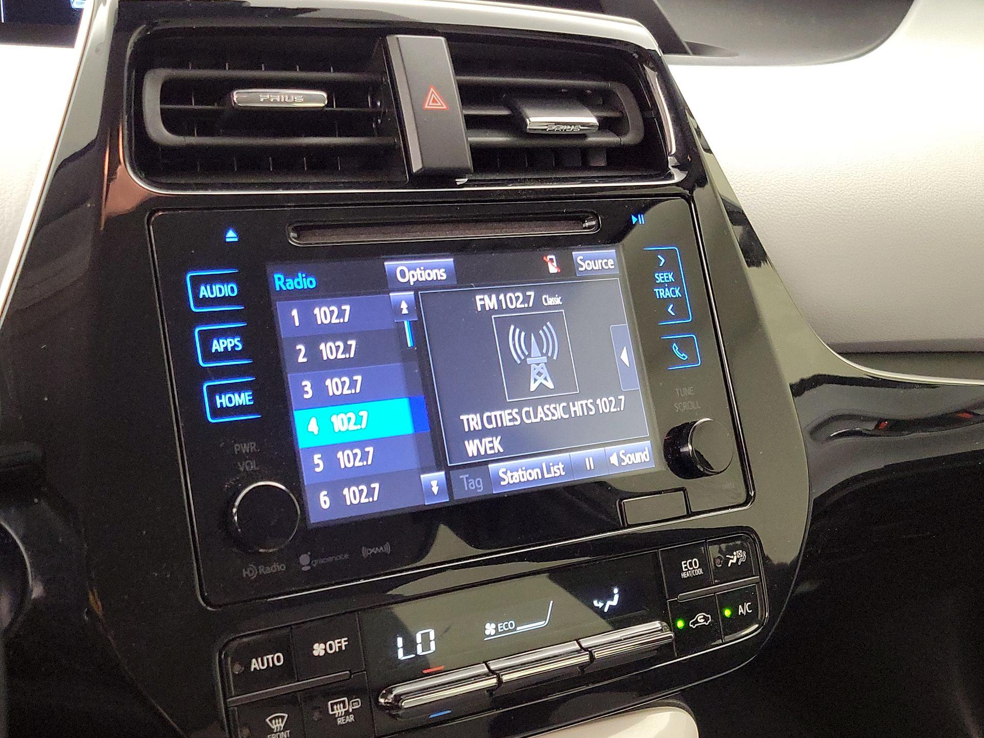 Thumbnail: 2017 Toyota Prius - 15