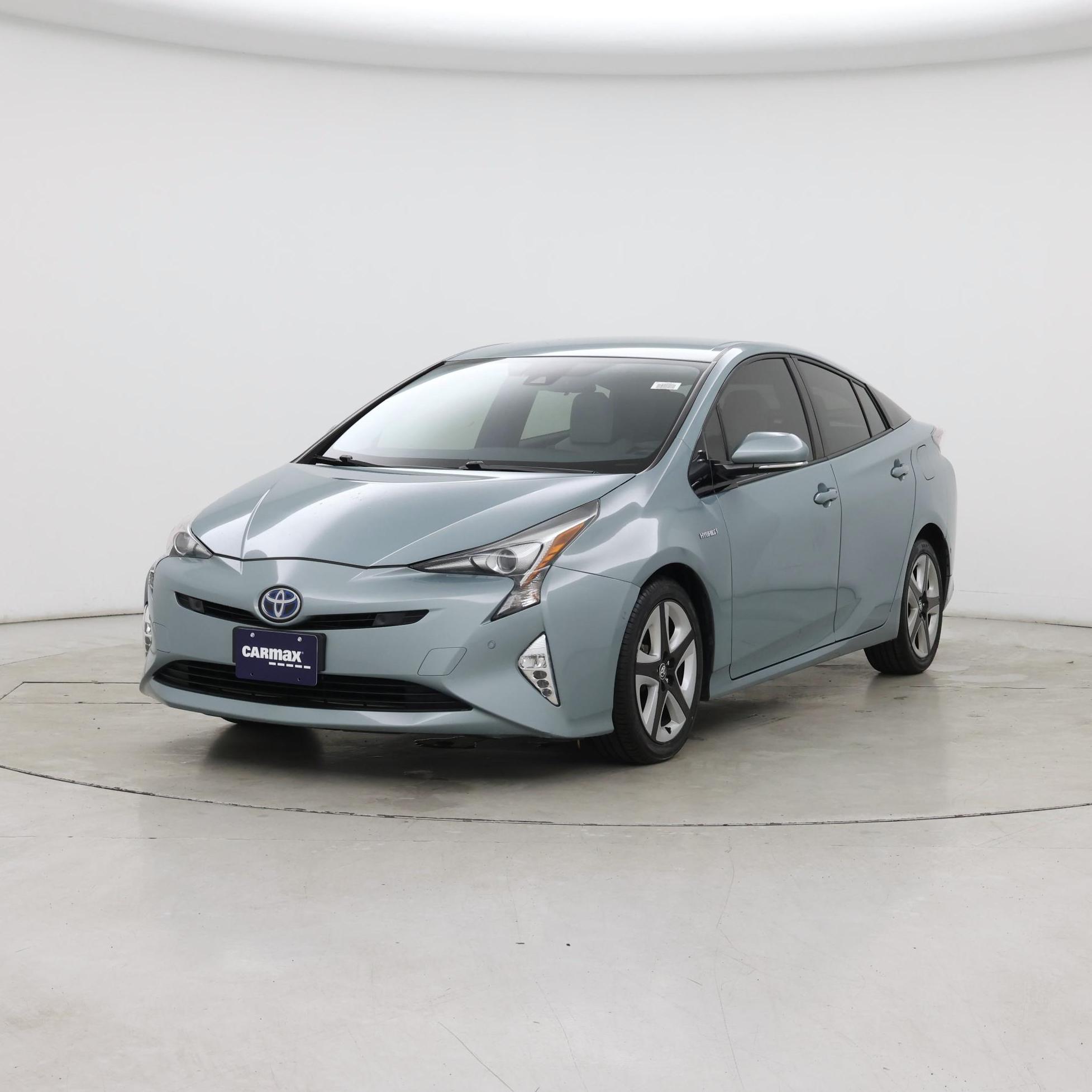 Thumbnail: 2017 Toyota Prius - 4