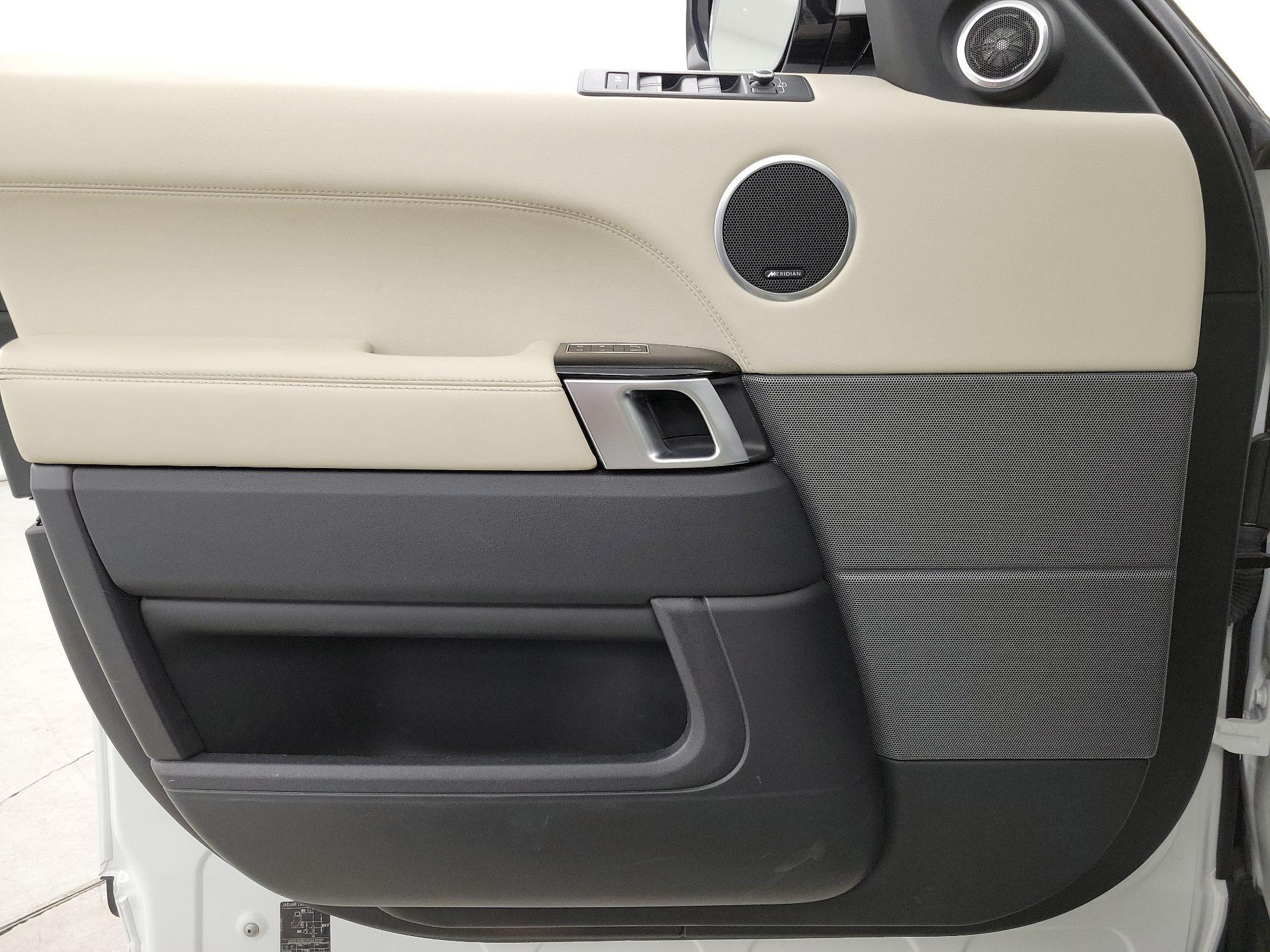 Thumbnail: 2017 Land Rover Range Rover Sport - 12