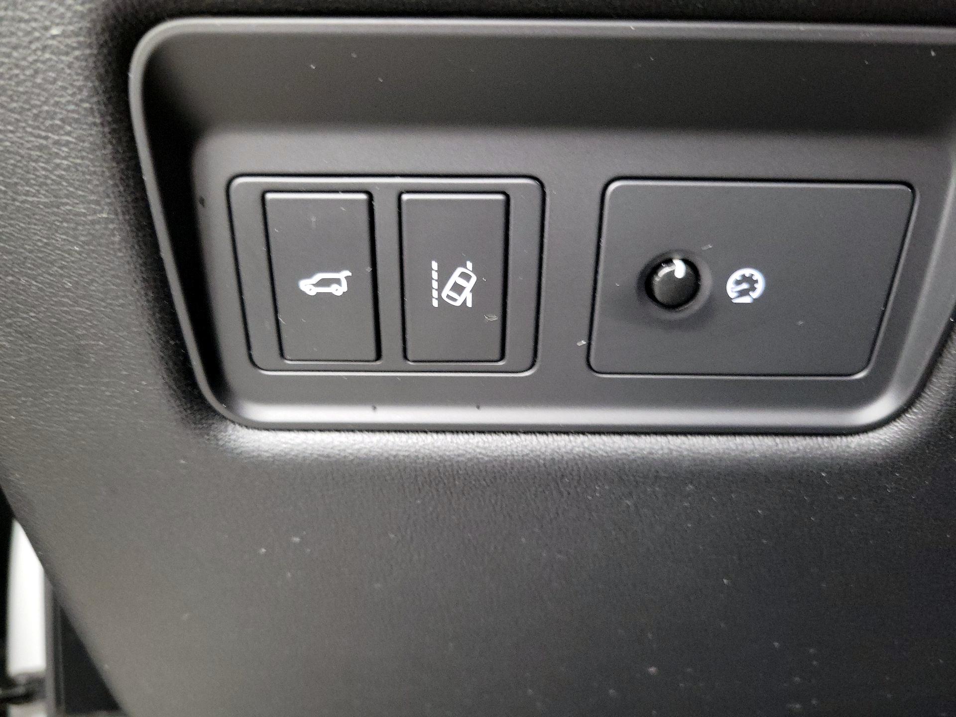 Thumbnail: 2017 Land Rover Range Rover Sport - 13