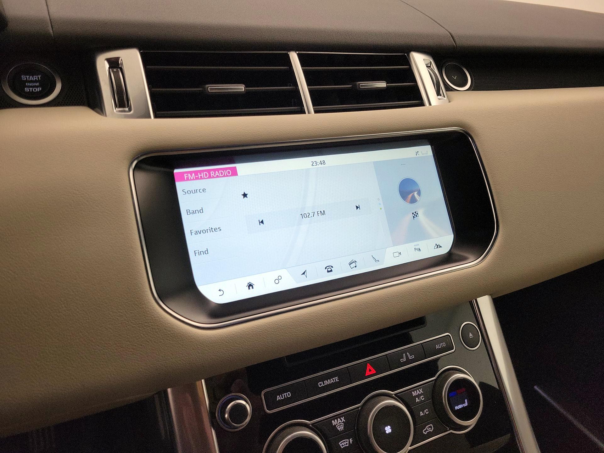 Thumbnail: 2017 Land Rover Range Rover Sport - 16