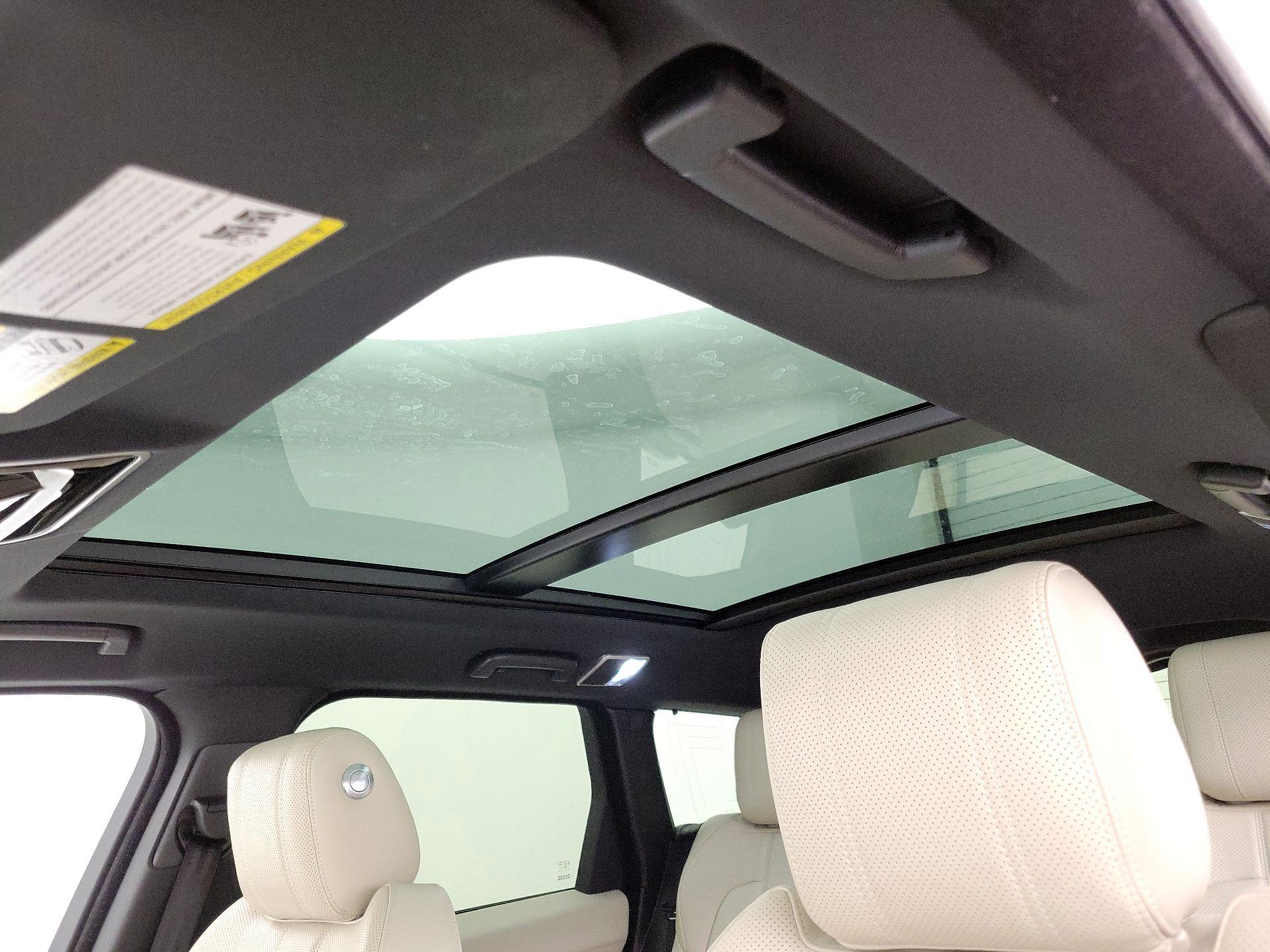 Thumbnail: 2017 Land Rover Range Rover Sport - 20