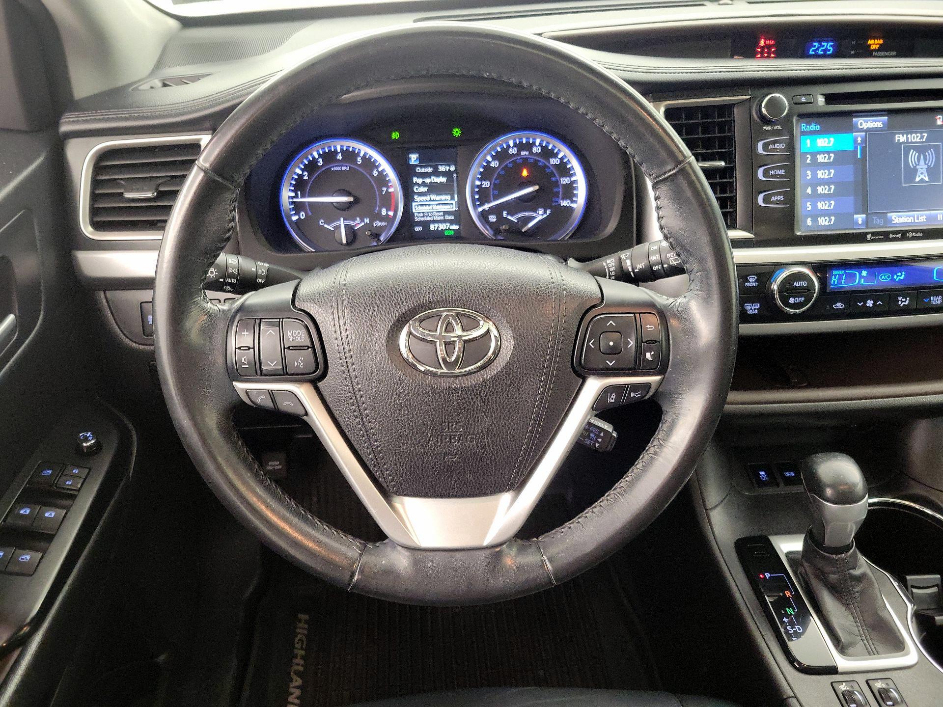 Thumbnail: 2017 Toyota Highlander - 10