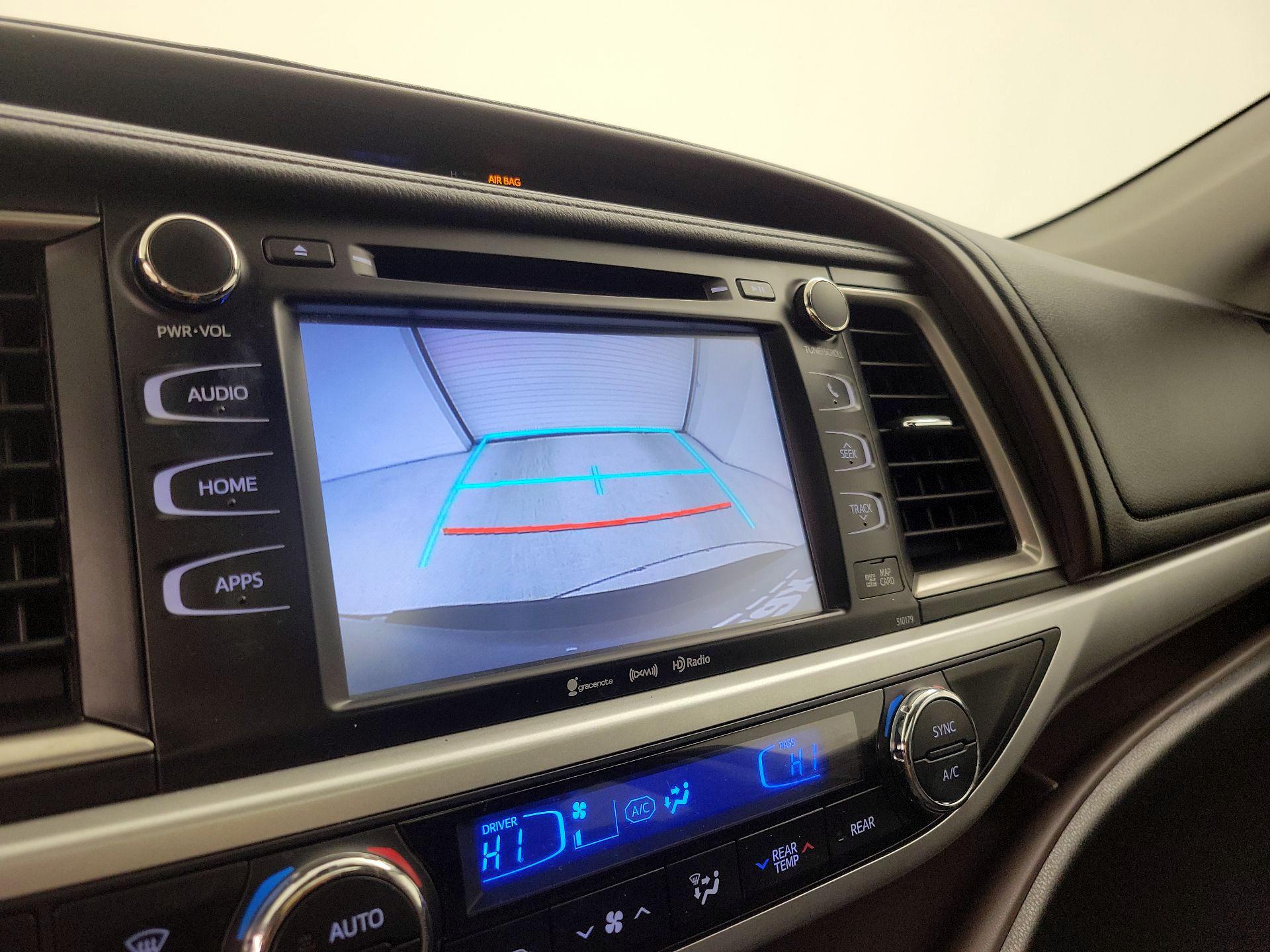Thumbnail: 2017 Toyota Highlander - 14