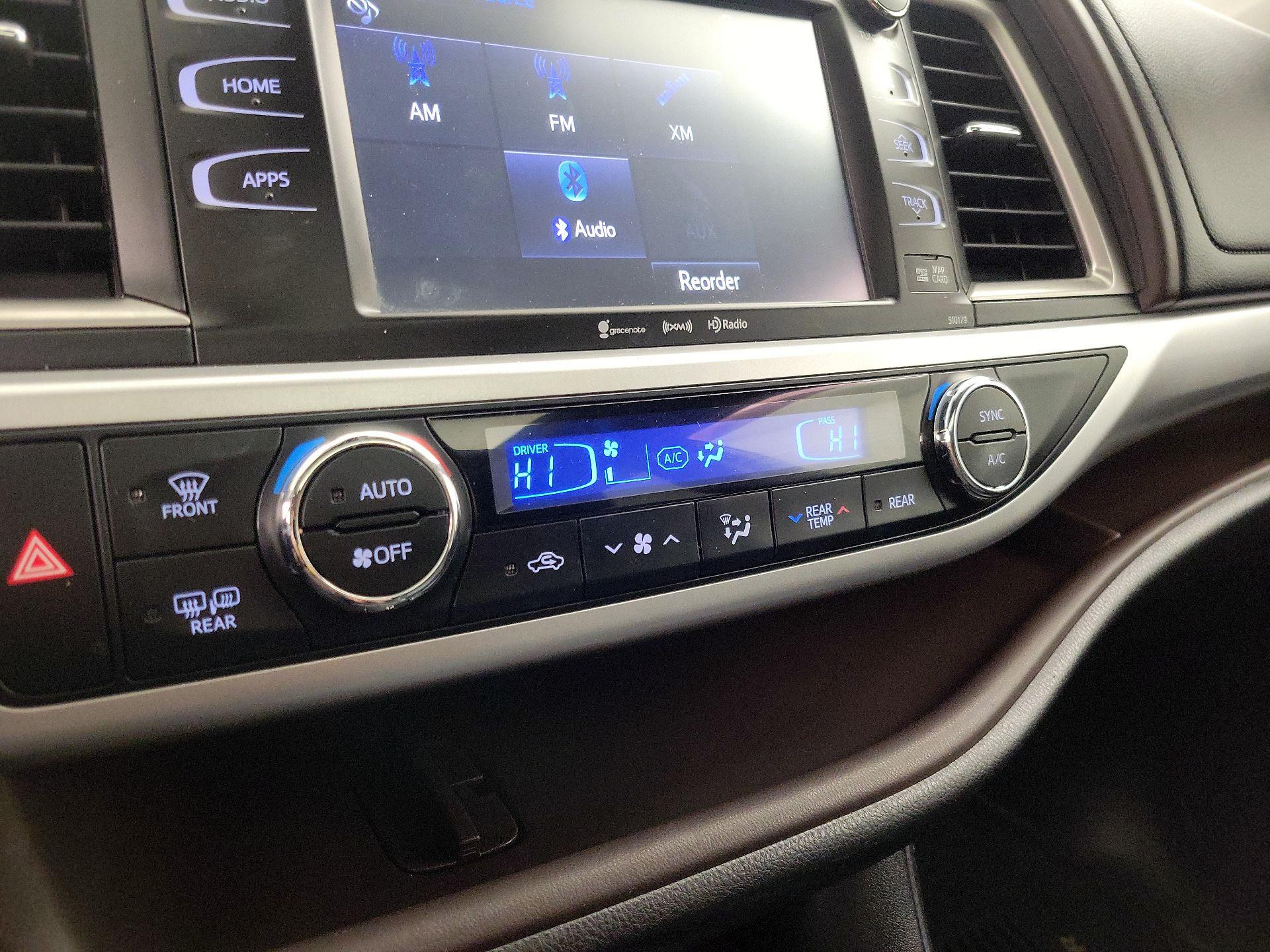 Thumbnail: 2017 Toyota Highlander - 16