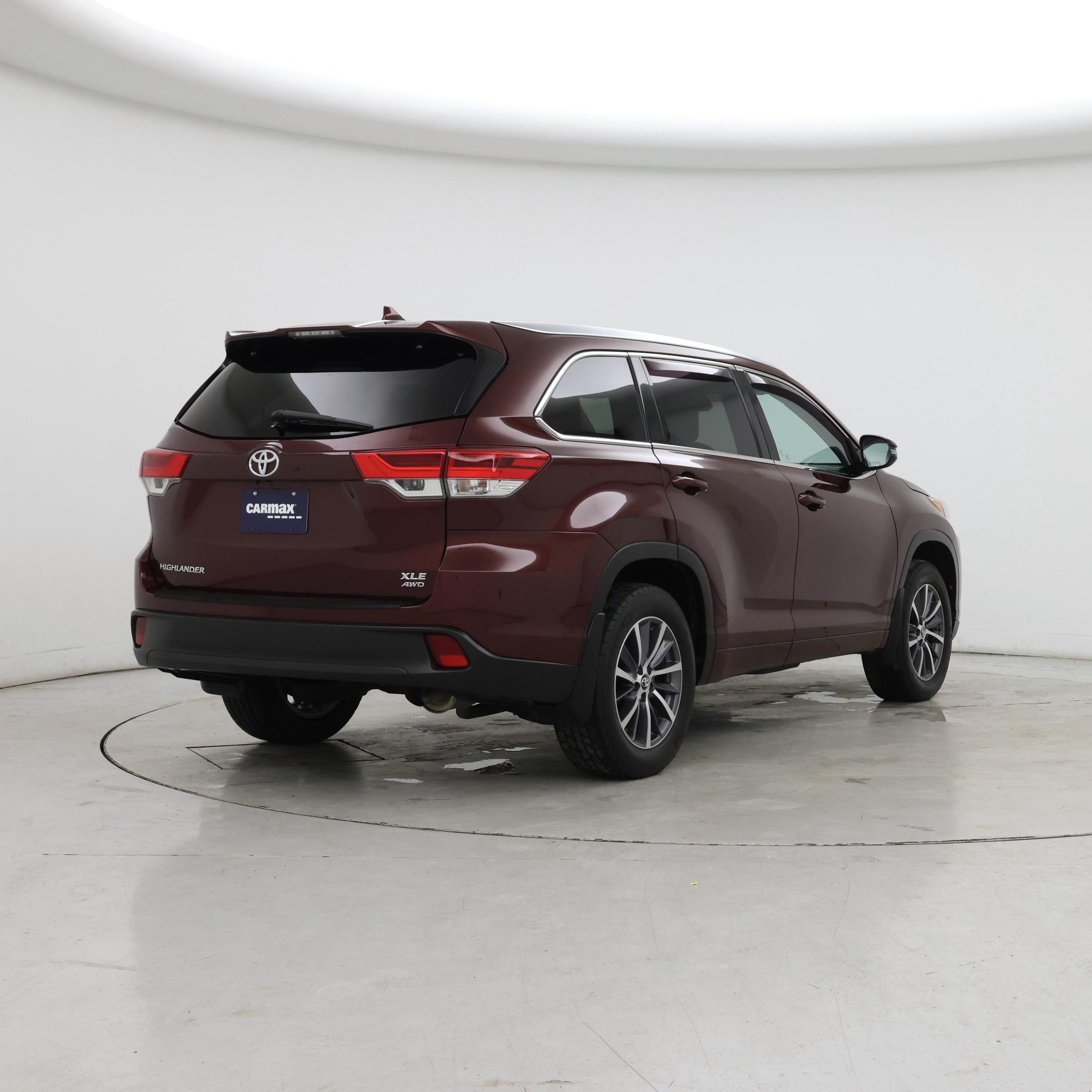 Thumbnail: 2017 Toyota Highlander - 8