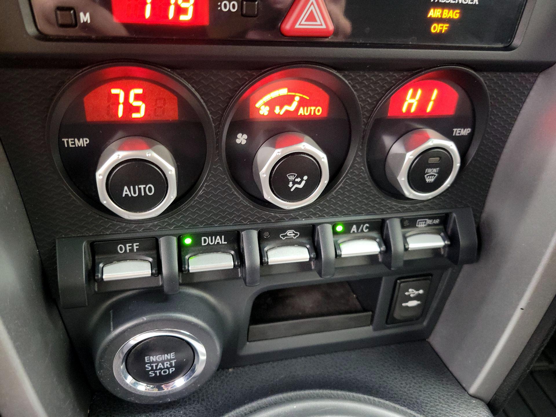 Thumbnail: 2016 Subaru BRZ - 16