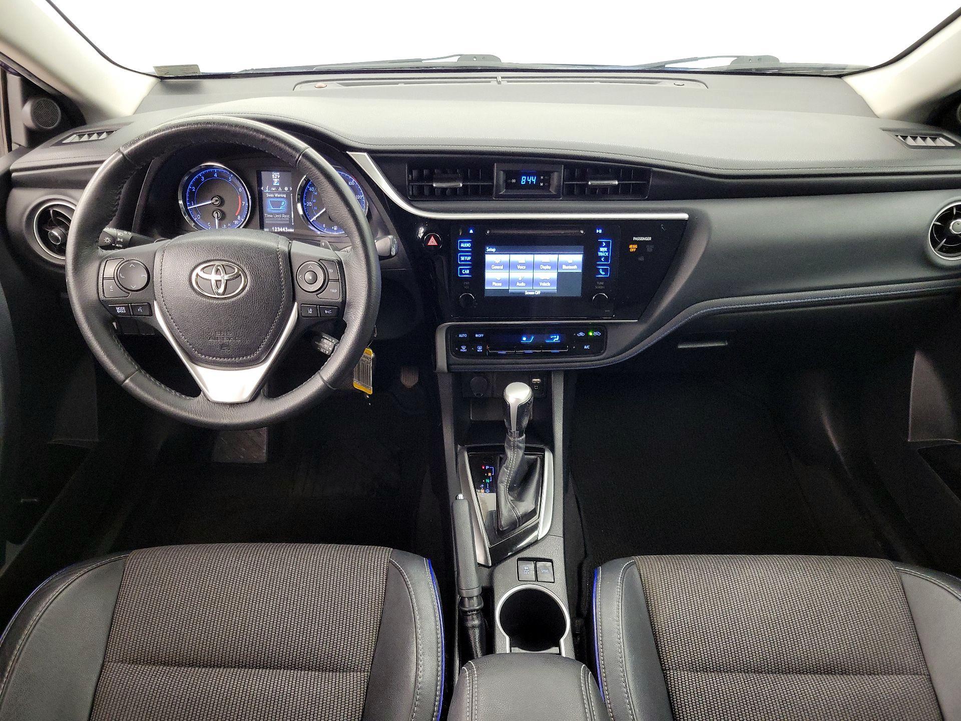 Thumbnail: 2017 Toyota Corolla - 9