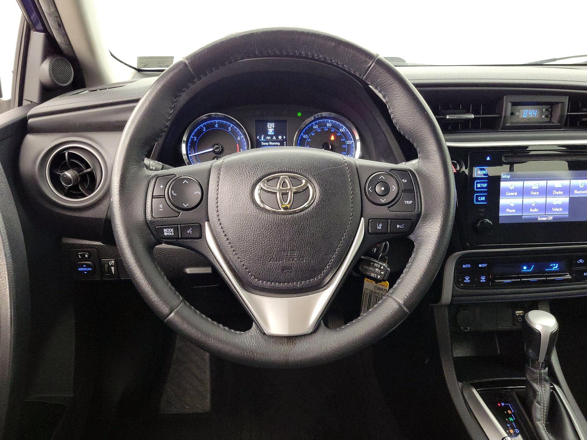 Thumbnail: 2017 Toyota Corolla - 10