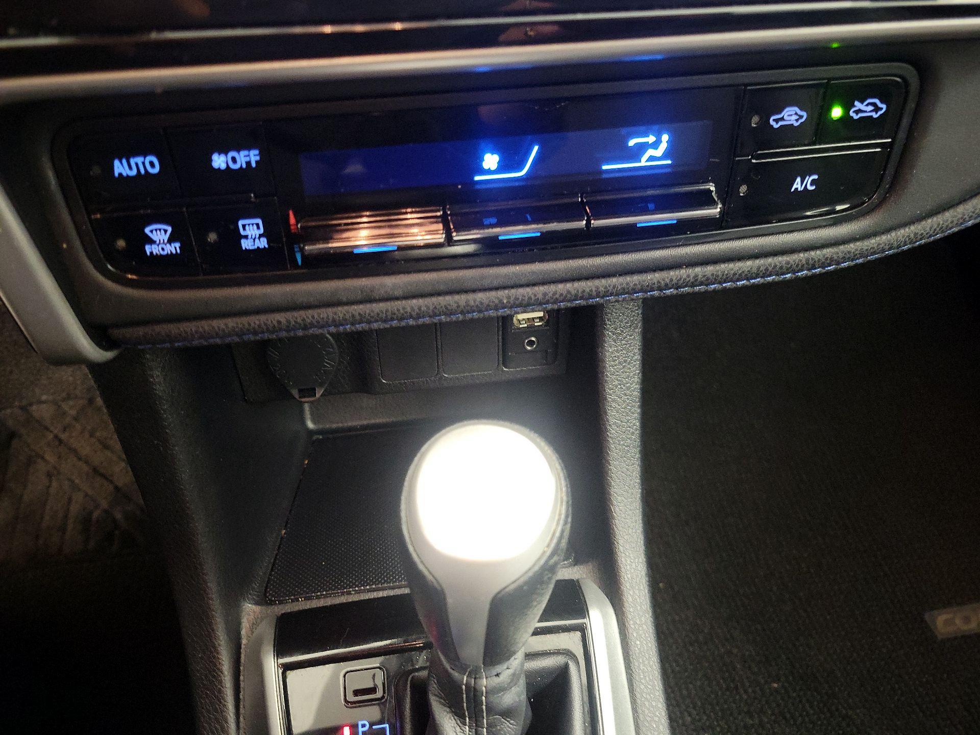 Thumbnail: 2017 Toyota Corolla - 16