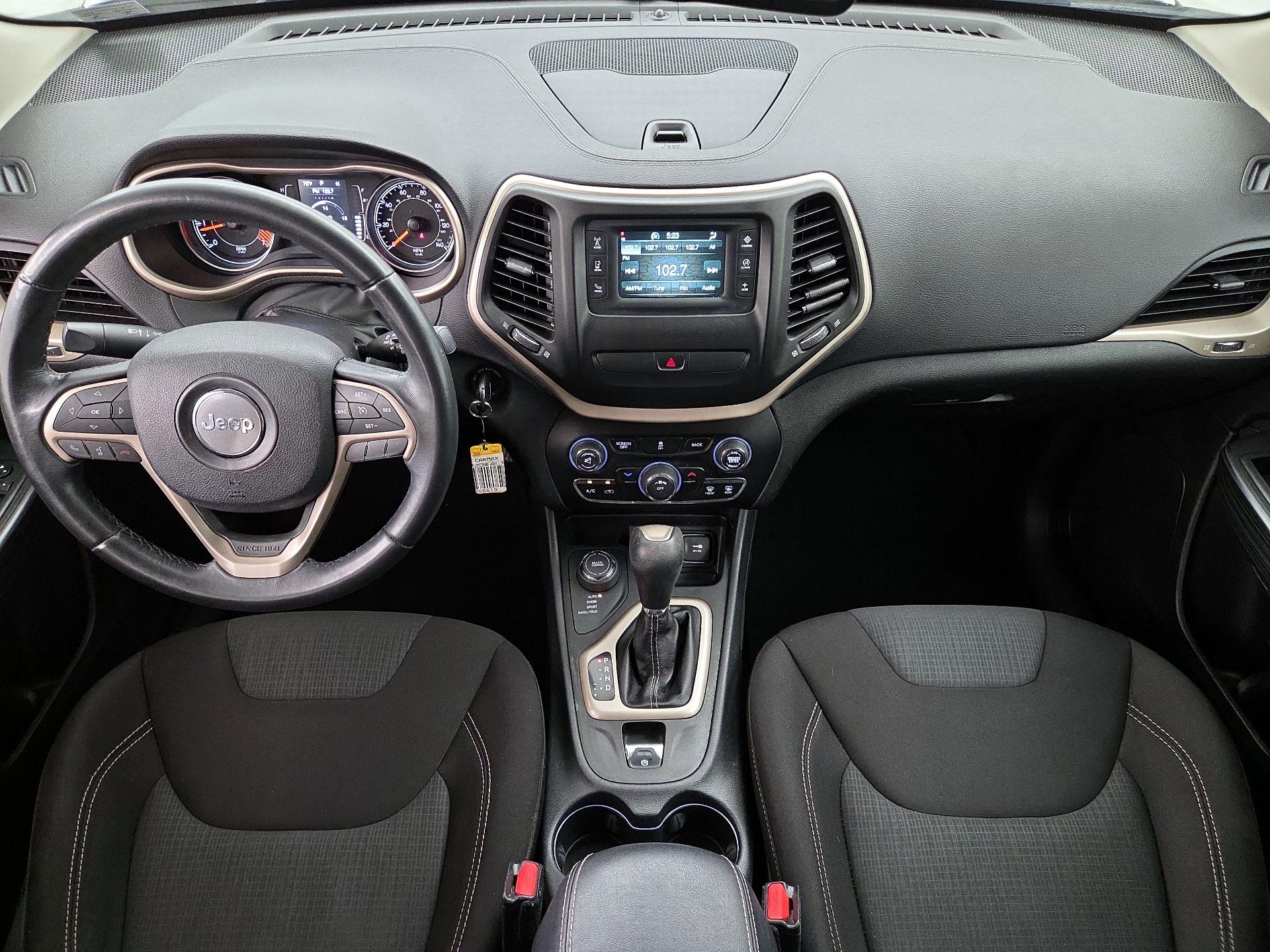 Thumbnail: 2015 Jeep Cherokee - 9