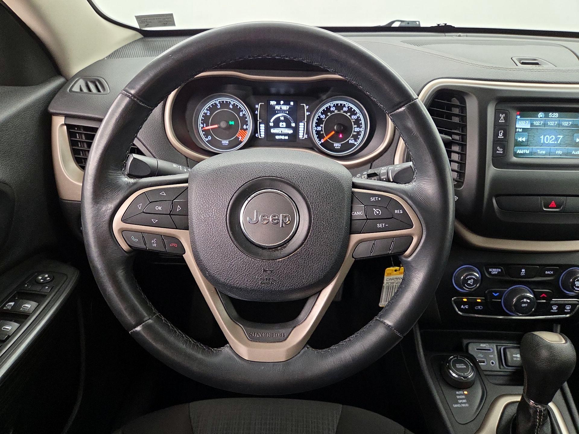Thumbnail: 2015 Jeep Cherokee - 10
