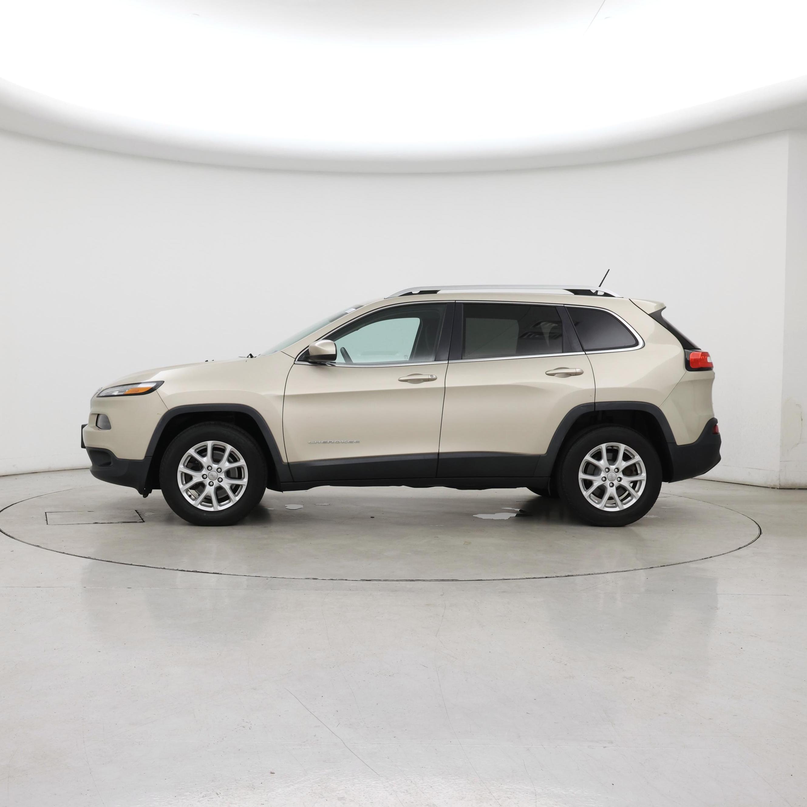 Thumbnail: 2015 Jeep Cherokee - 3
