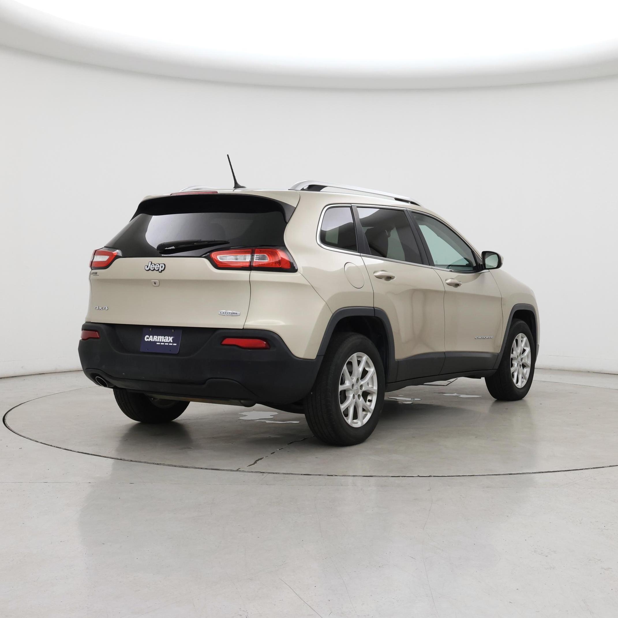 Thumbnail: 2015 Jeep Cherokee - 8