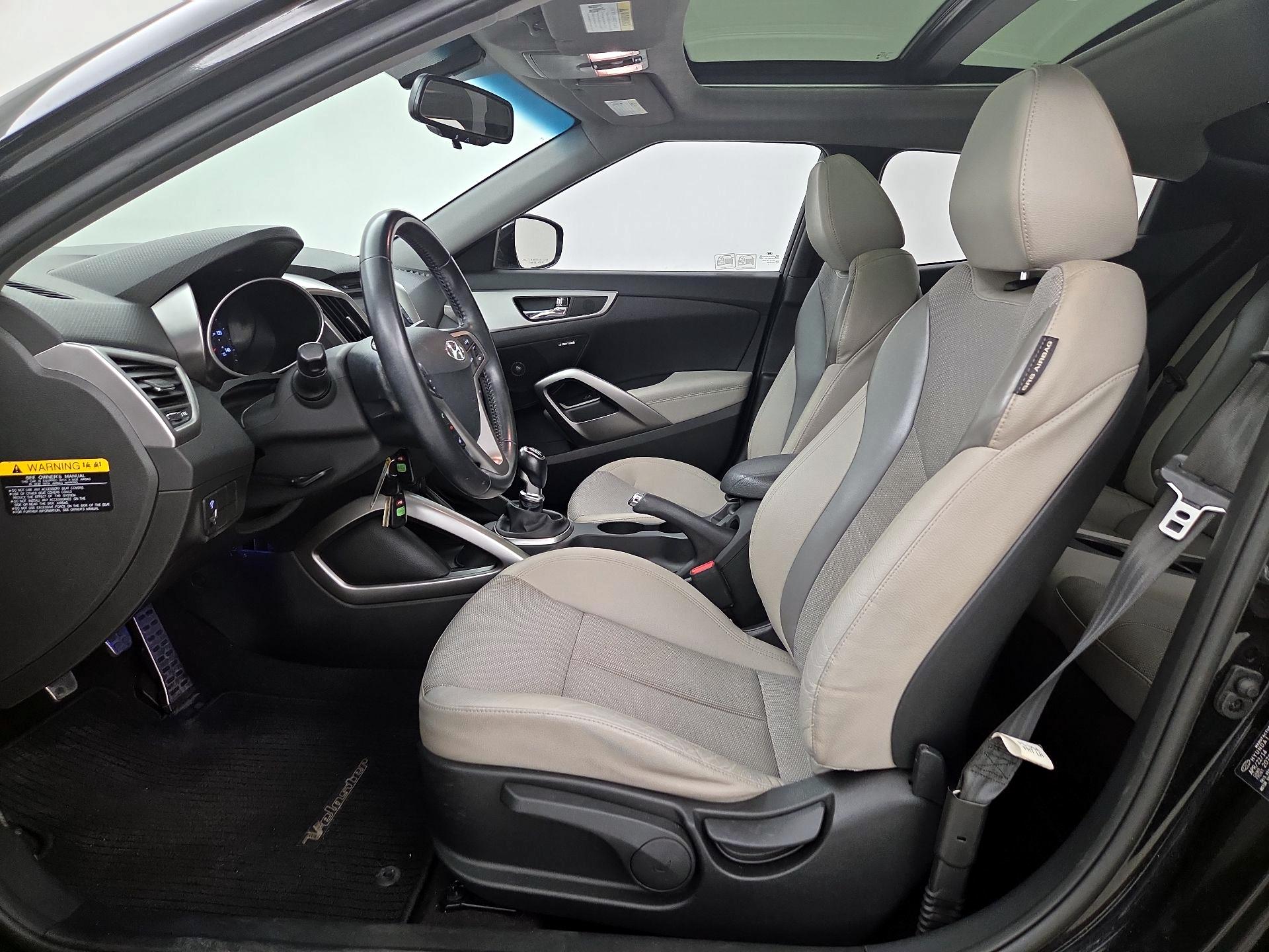 Thumbnail: 2014 Hyundai Veloster - 11