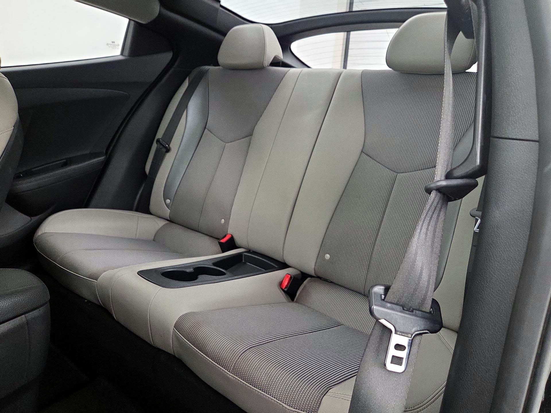 Thumbnail: 2014 Hyundai Veloster - 20