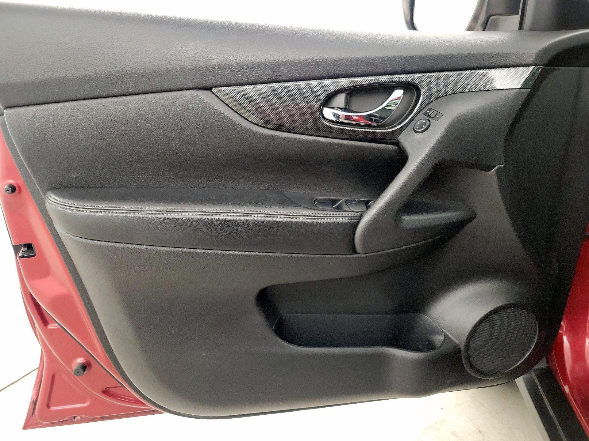 Thumbnail: 2014 Nissan Rogue - 12