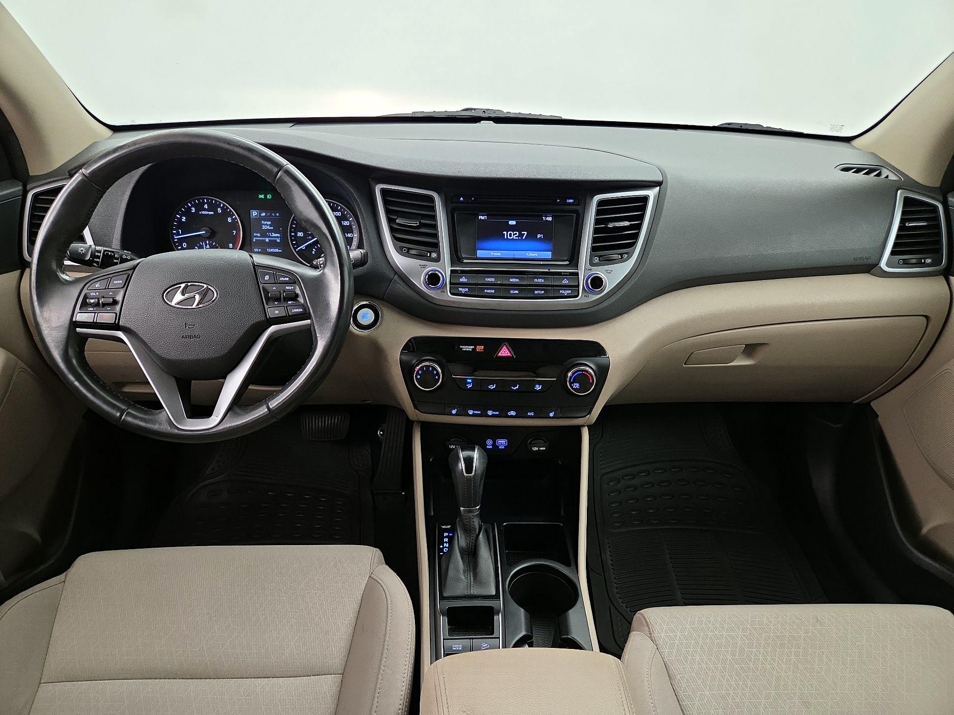 Thumbnail: 2016 Hyundai Tucson - 9