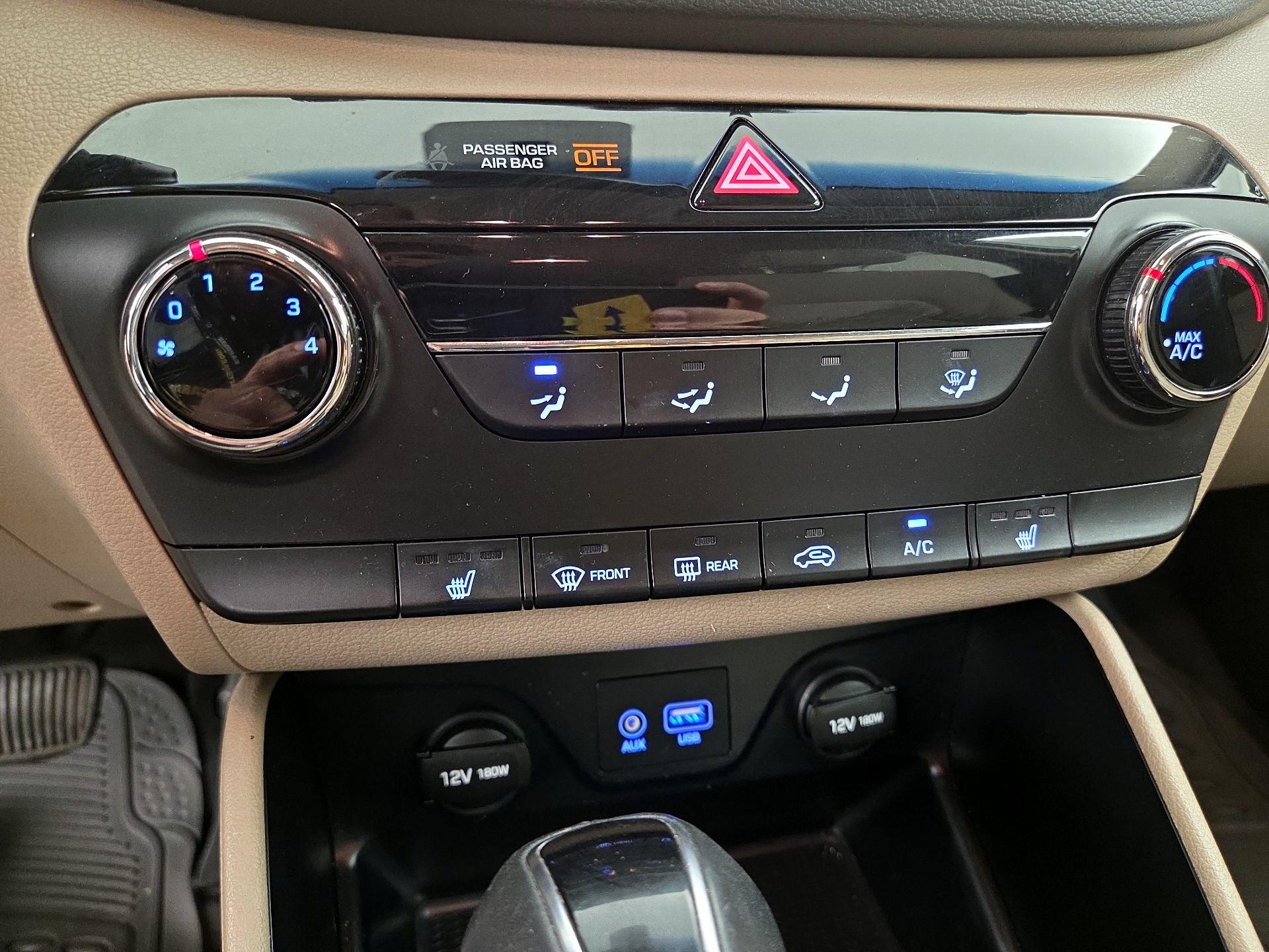 Thumbnail: 2016 Hyundai Tucson - 16