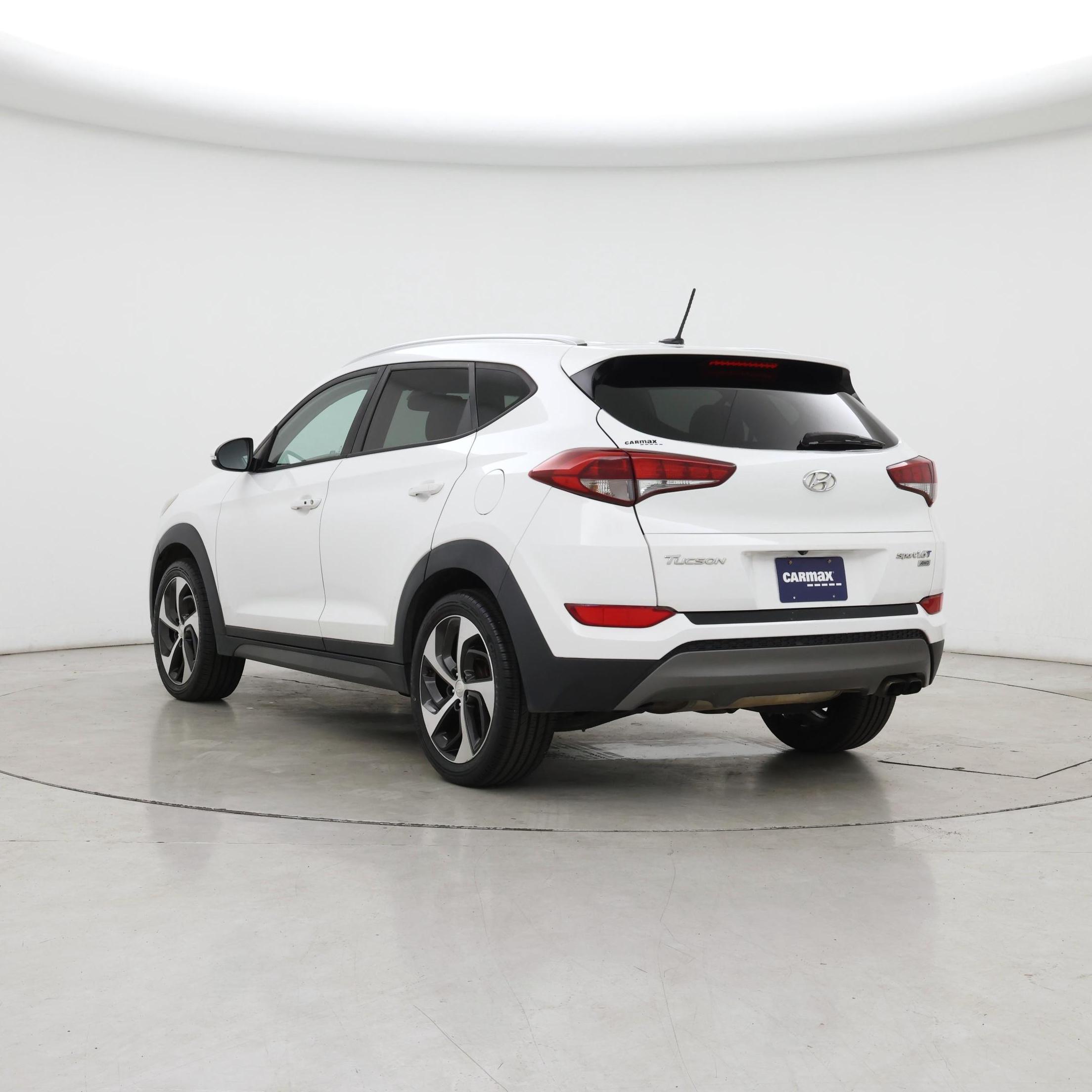 Thumbnail: 2016 Hyundai Tucson - 2