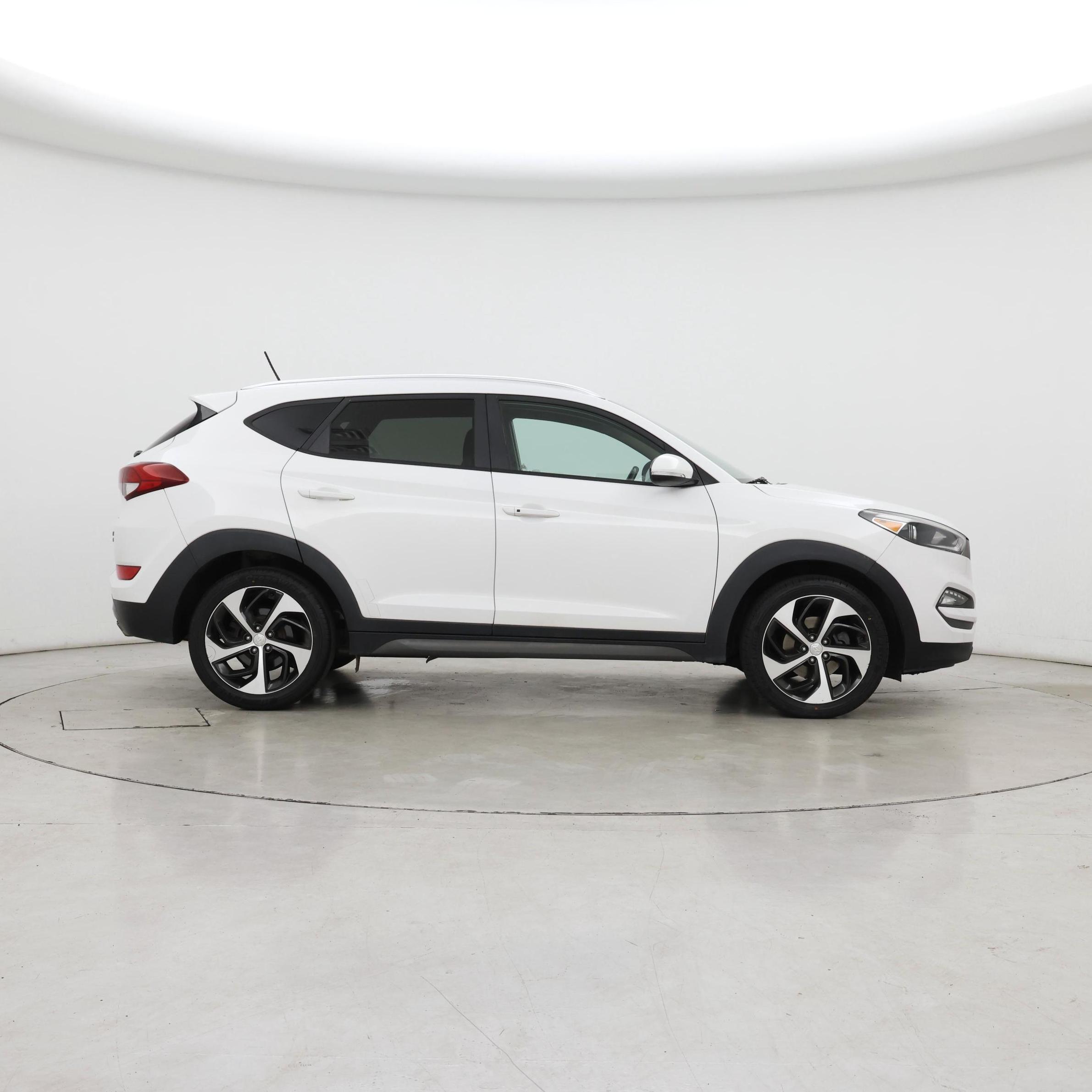 Thumbnail: 2016 Hyundai Tucson - 7