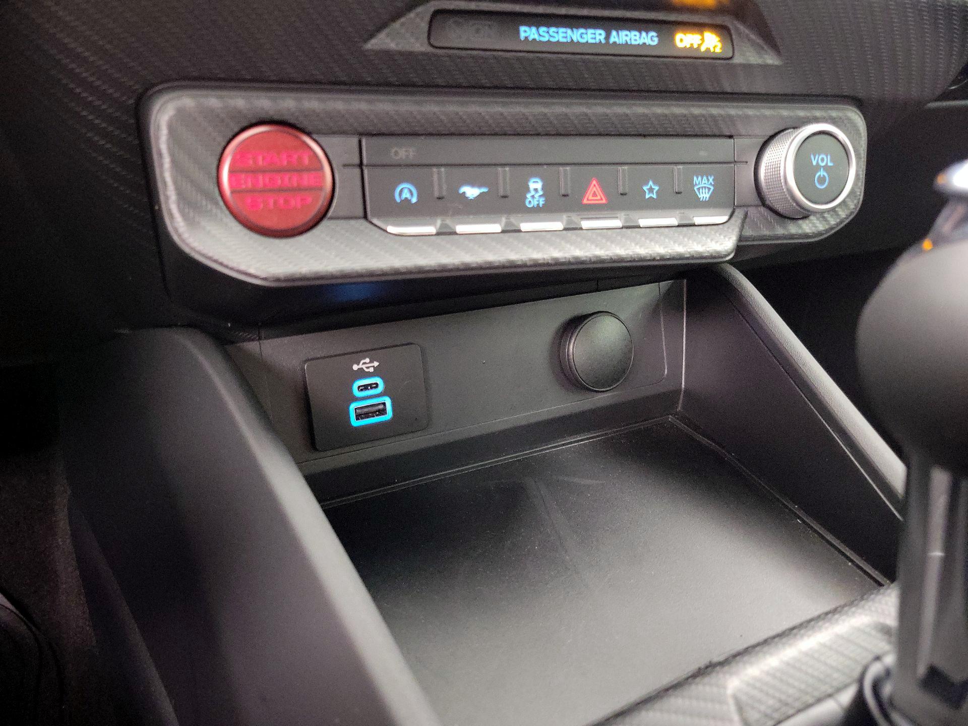 Thumbnail: 2025 Ford Mustang - 18