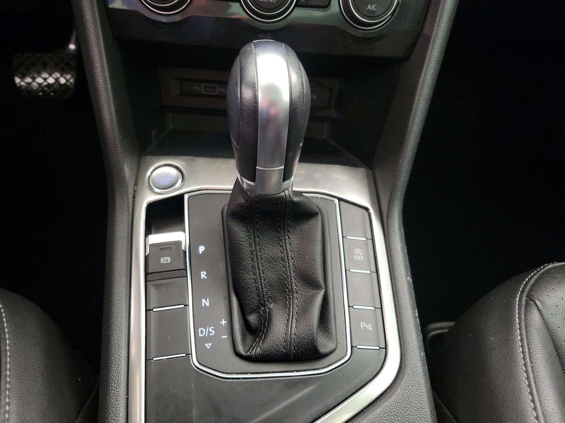 Thumbnail: 2019 Volkswagen Tiguan - 18