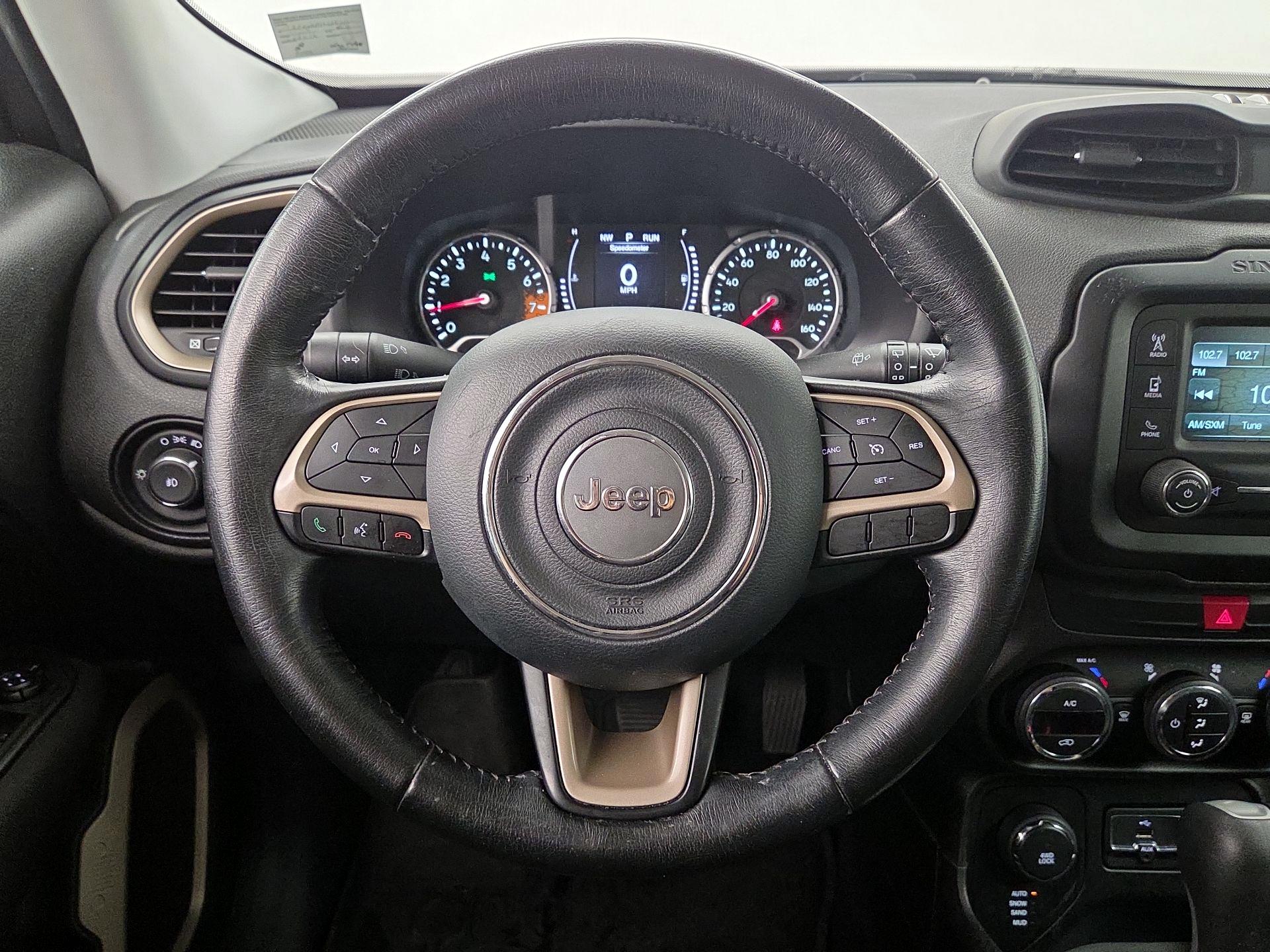 Thumbnail: 2016 Jeep Renegade - 10