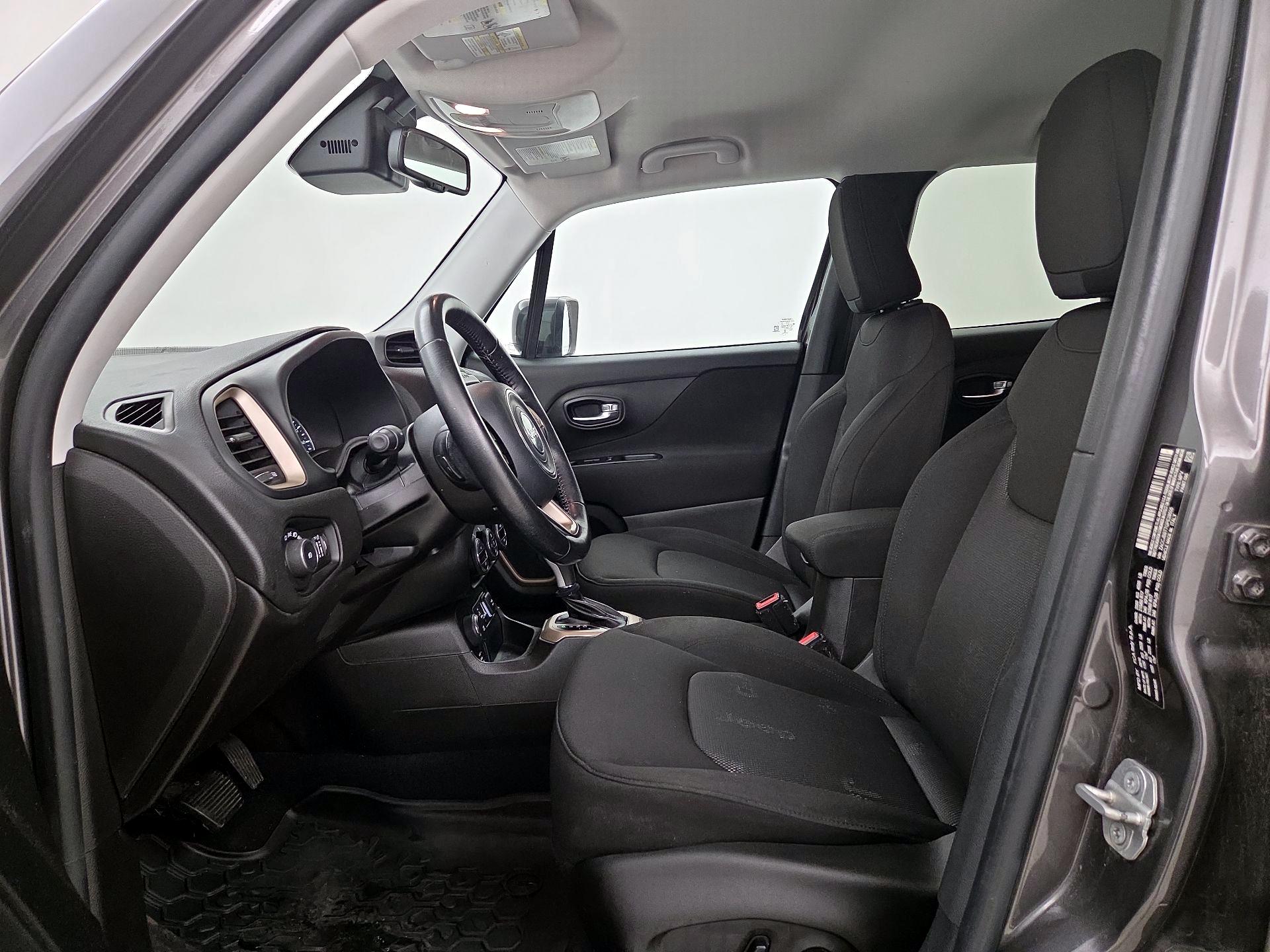 Thumbnail: 2016 Jeep Renegade - 11