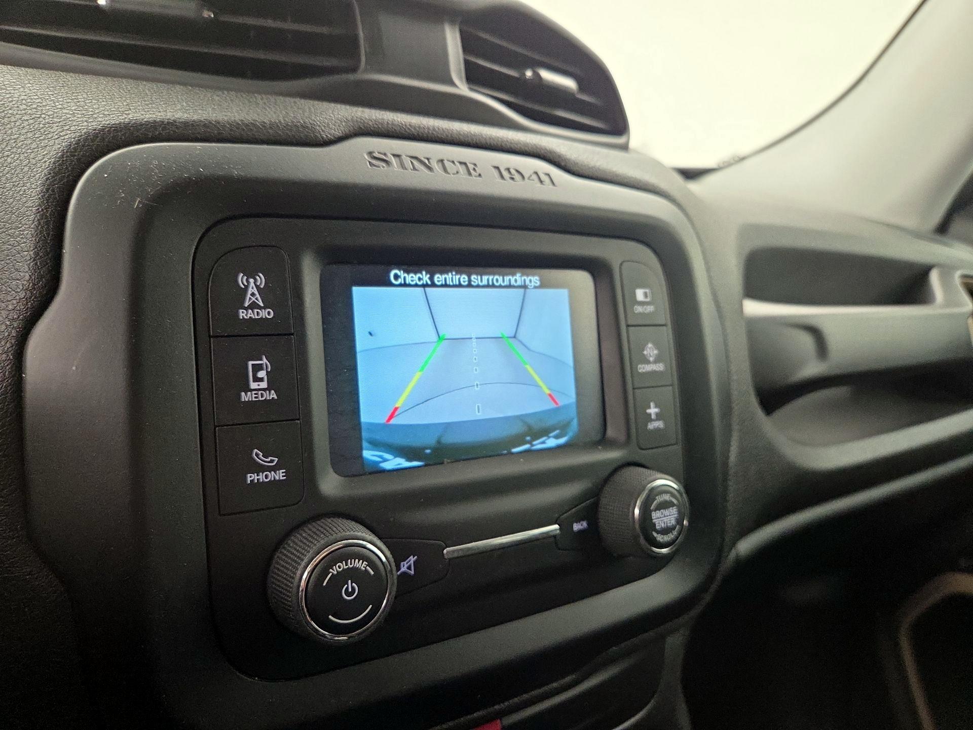 Thumbnail: 2016 Jeep Renegade - 14