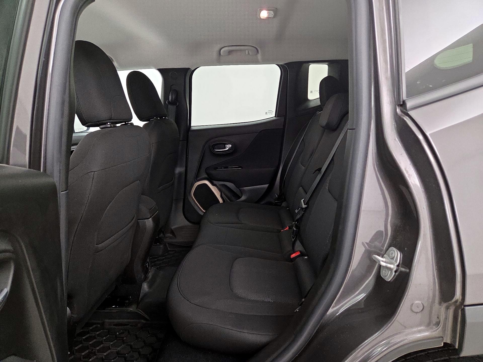 Thumbnail: 2016 Jeep Renegade - 19