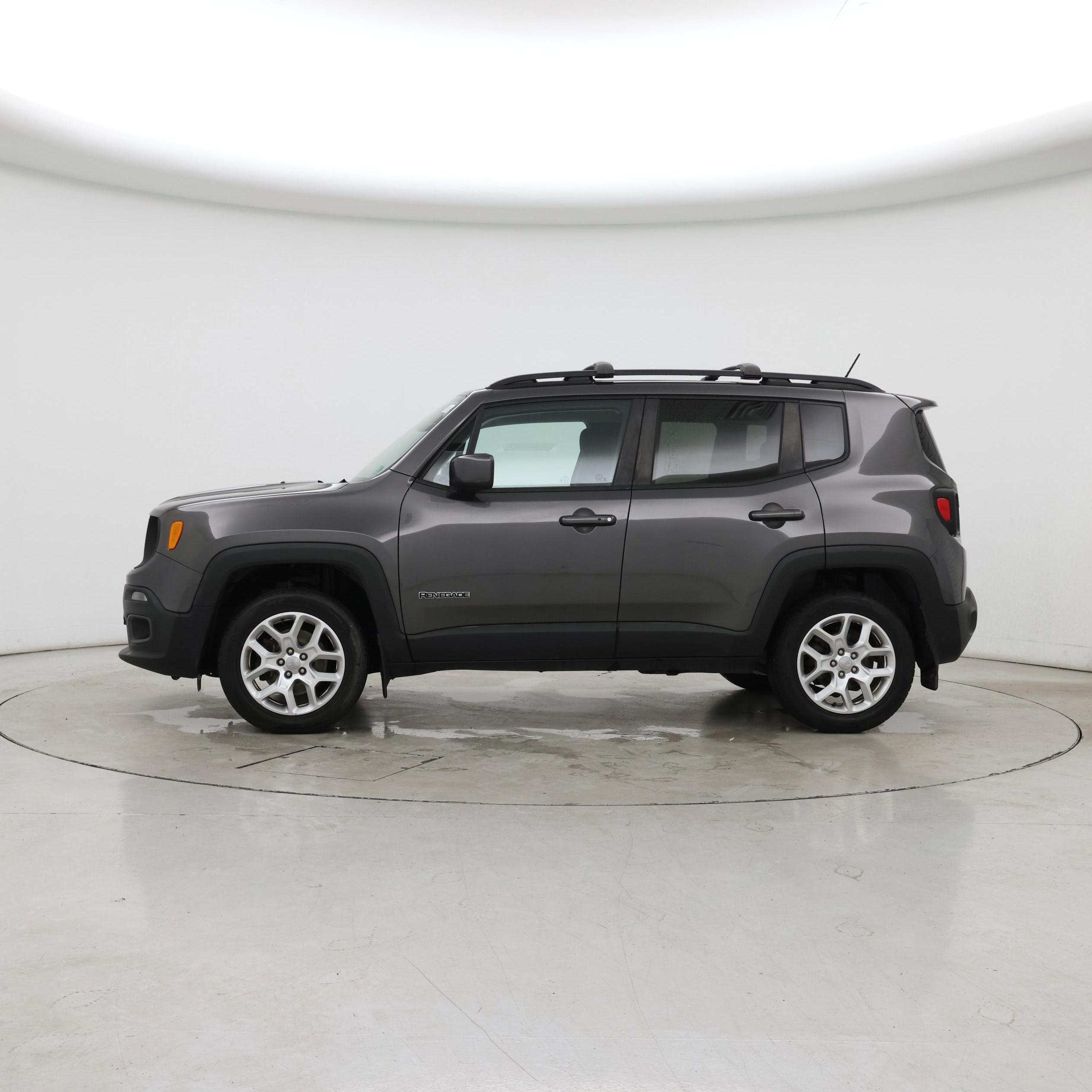 Thumbnail: 2016 Jeep Renegade - 3