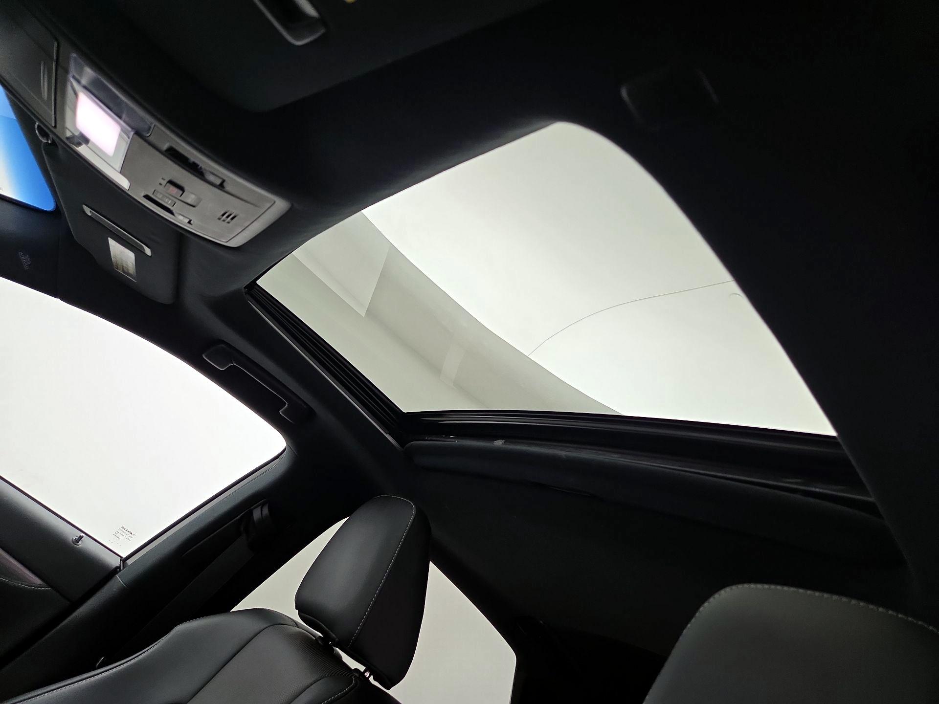 Thumbnail: 2018 Lexus RX - 20